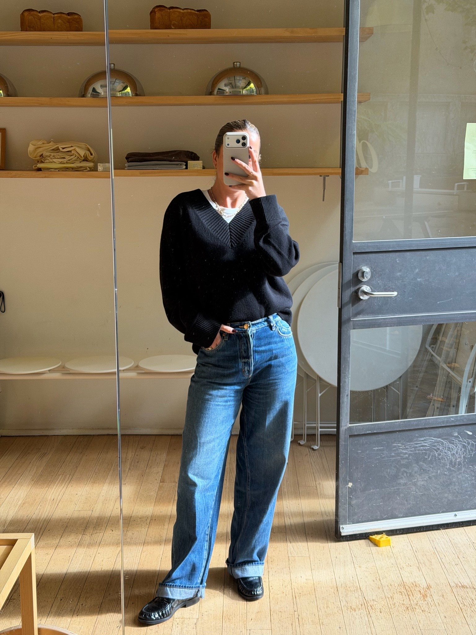 A Mon-fri work fit check 🤓

Wearing a size S in the knit, tee and 26 in the jeans.

#LTKaustralia #LTKjeans #LTKautumn