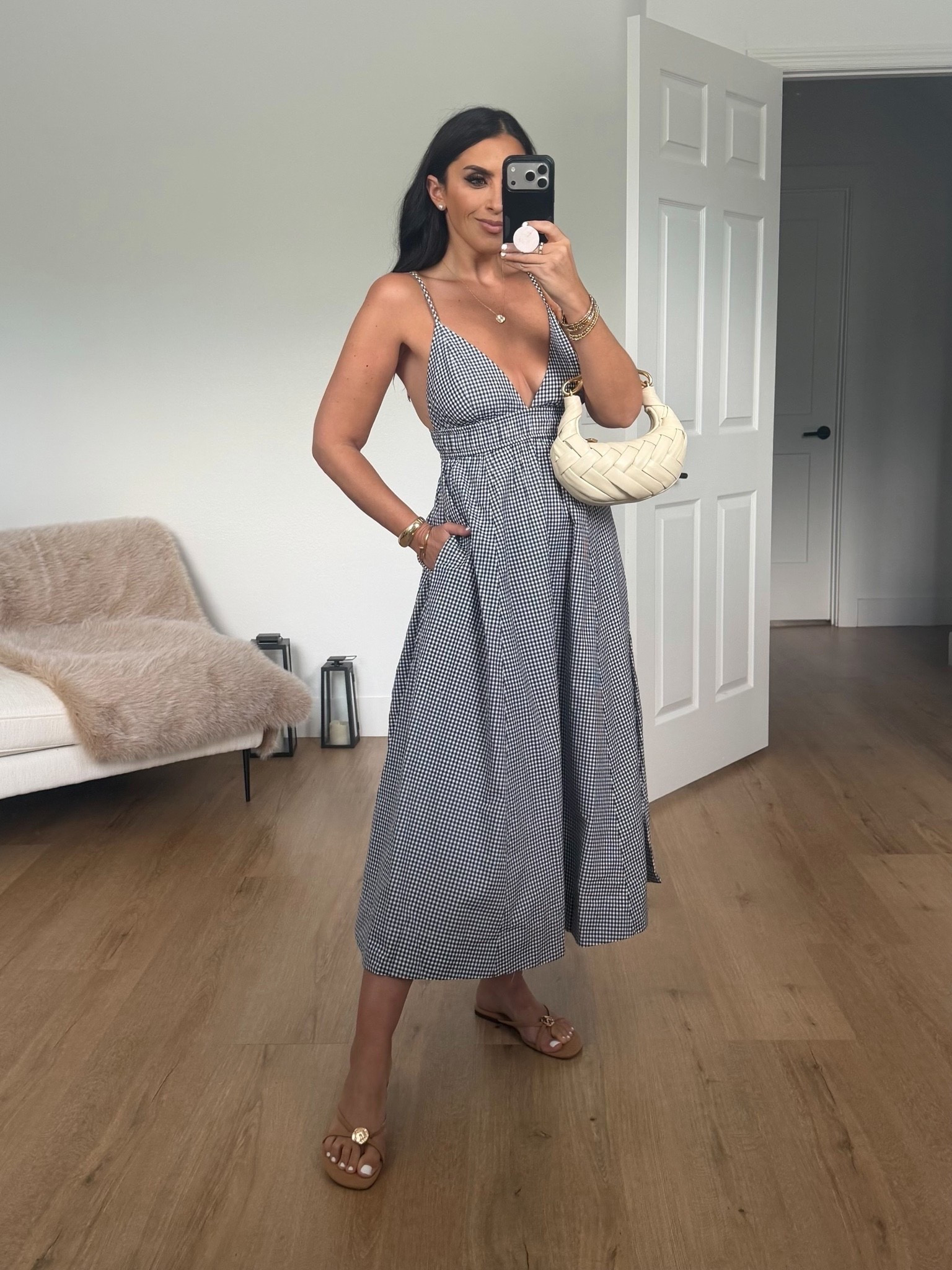 Aritzia Encourage Poplin Dress wearing size small