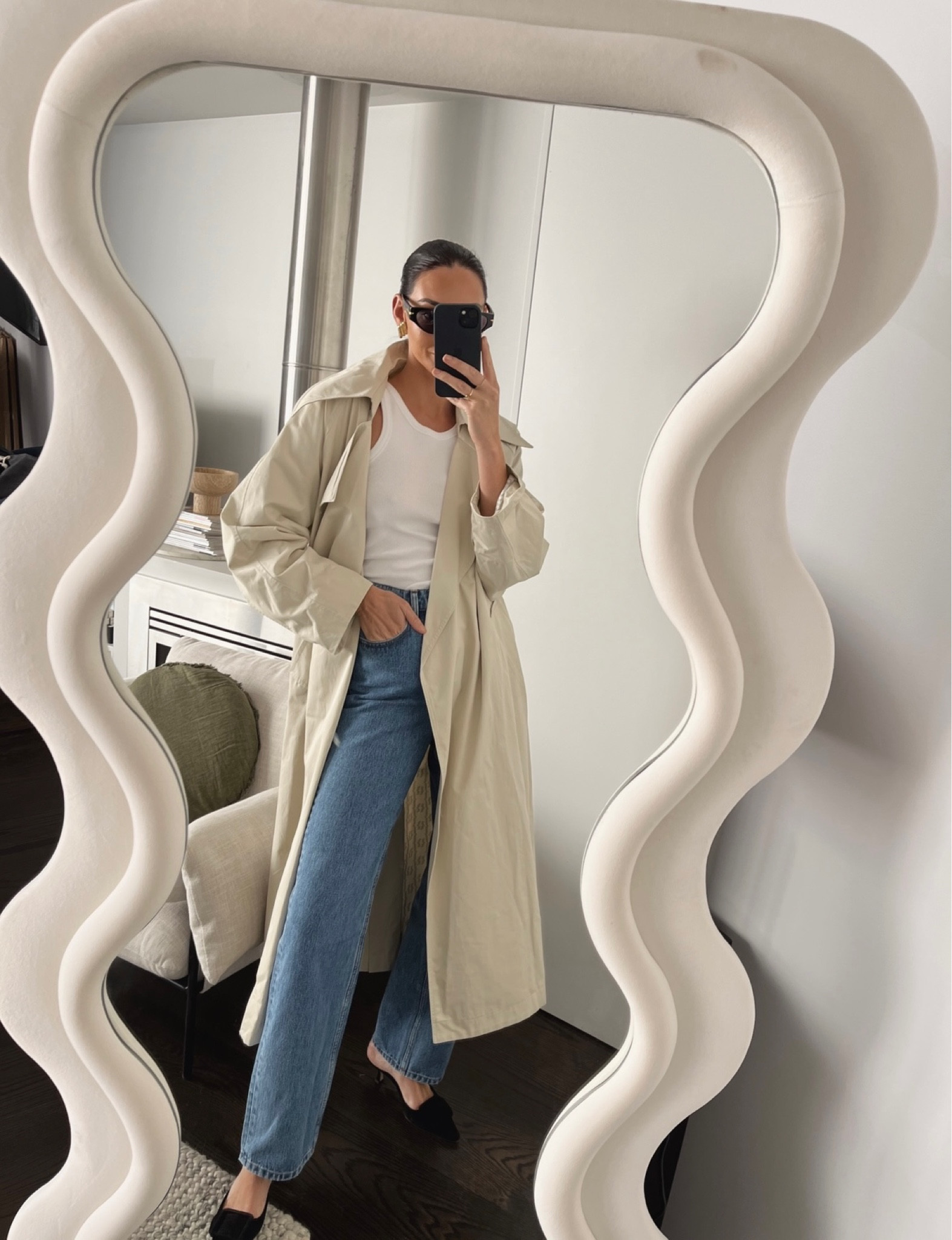 Wardrobe essentials: Trench coat, Straight leg denim and a good basic tank

#LTKaustralia #LTKstyletip #LTKSeasonal