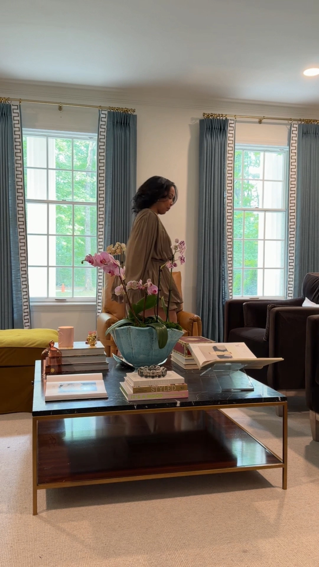 Nothing brings a room together like gorgeous drapes! I knew @TWOPAGES would add the perfect touch to our sitting room! How beautiful is this blue? 

Details:
Liz Linen Curtains w/ Border Trim 
Color: Everglade Teal 1908-34
Header: French Pleat 
Trim: C13 Forest Green (3in wide) 
Length: 96”
Width: 80” (40” per panel)
Unlined 
Memory Trained

#LTKHome
