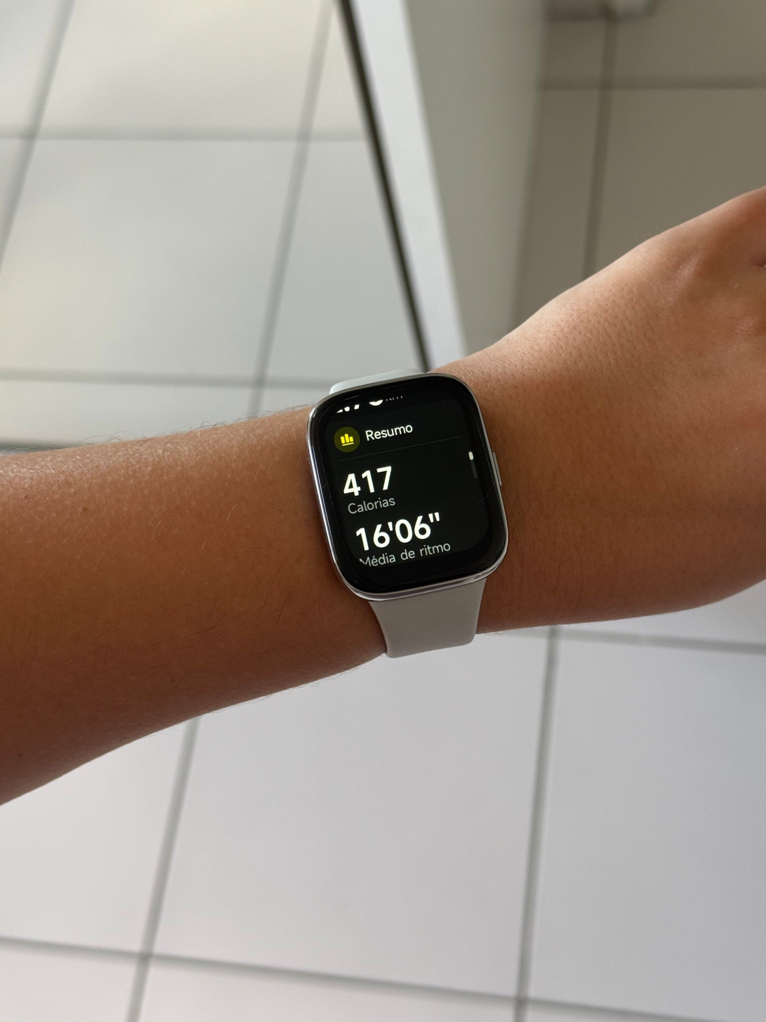 Amooo esse smartwatch da Xiaomi pea regular meus treinos. Ele é super prático, bateria dura muito e tem tudo que preciso pro dia a dia. Amo!

#LTKfitness #LTKbrasil #LTKpromo