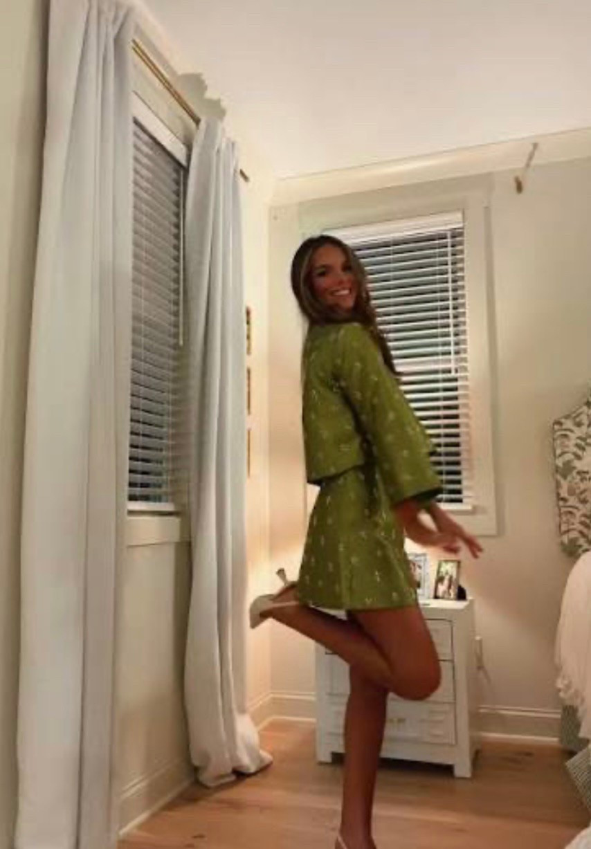 Finally found the viral Dilliards set. I am in love. 

#LTKStyleTip #LTKSeasonal #LTKHoliday