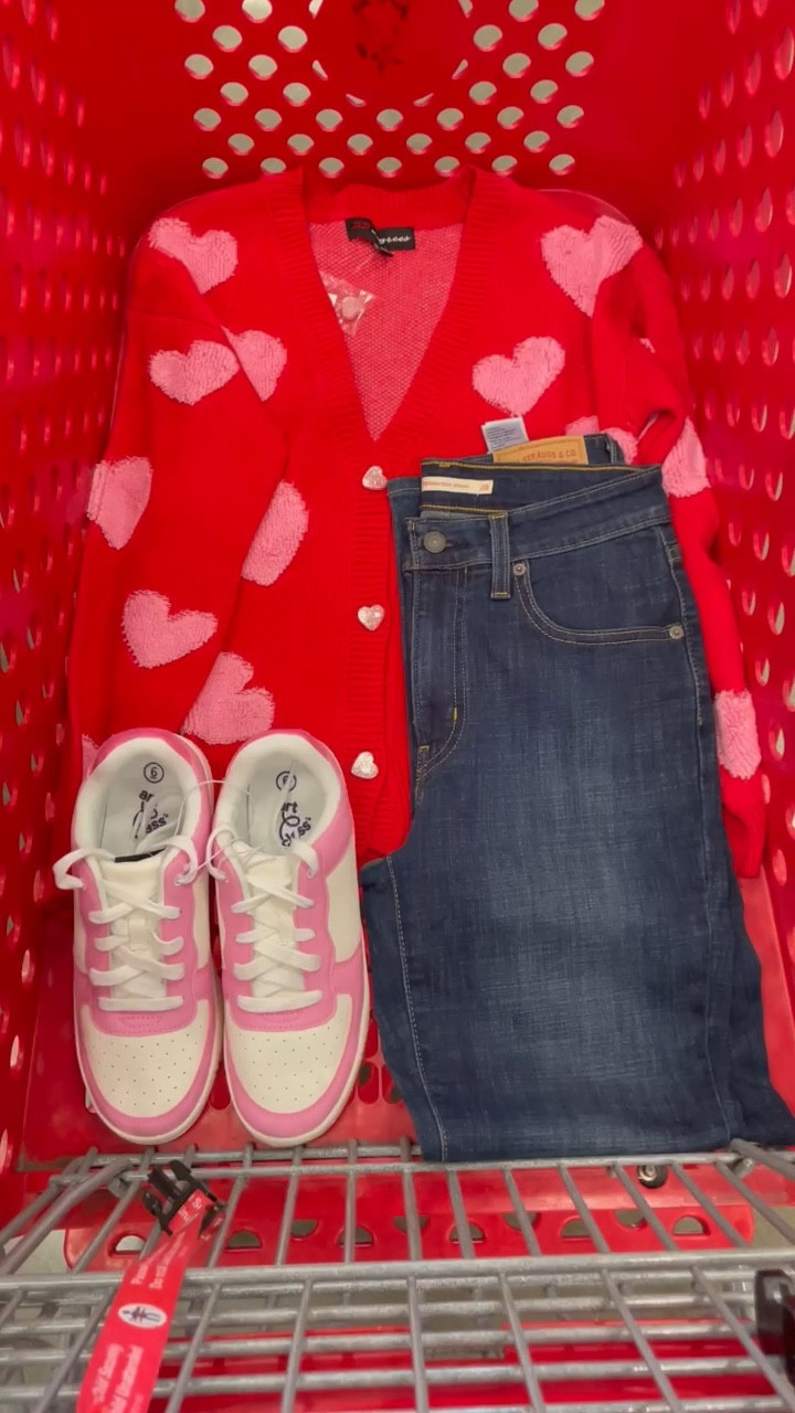 It’s all about the cutie details with this cardi. Can’t get enough of  the glitter heart buttons. Styled at the end 

#LTKStyleTip #LTKSeasonal #LTKFindsUnder50