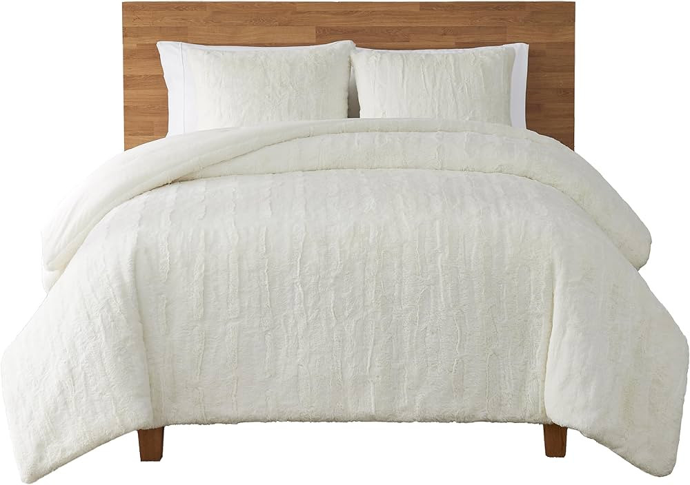 UGG 13712 Alondra King Comforter Set Soft Cozy Bedding Faux Fur Comforter and Two Pillow Shams Ho... | Amazon (US)