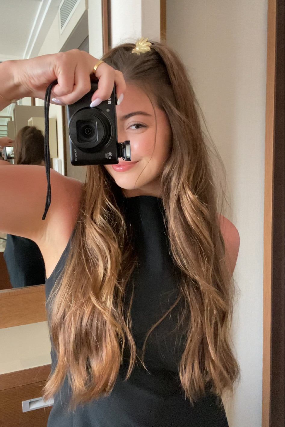 Holiday Hair / Daisy London / Nuxe / Jo Malone 

#LTKtravel #LTKstyletip #LTKbeauty