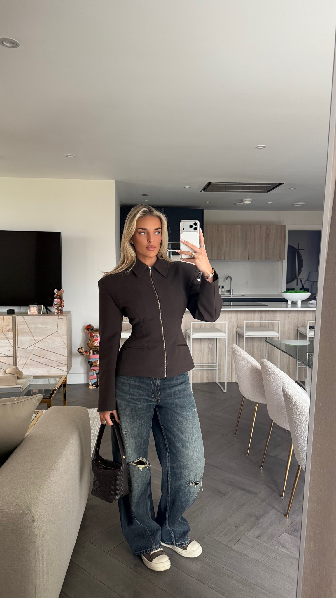 Lunch date fit 🍫🤎

#LTKspring #LTKeurope #LTKjeans