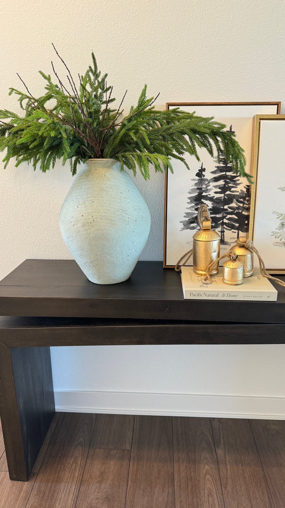 Entryway console table styling 

#LTKHoliday #LTKFindsUnder50 #LTKStyleTip