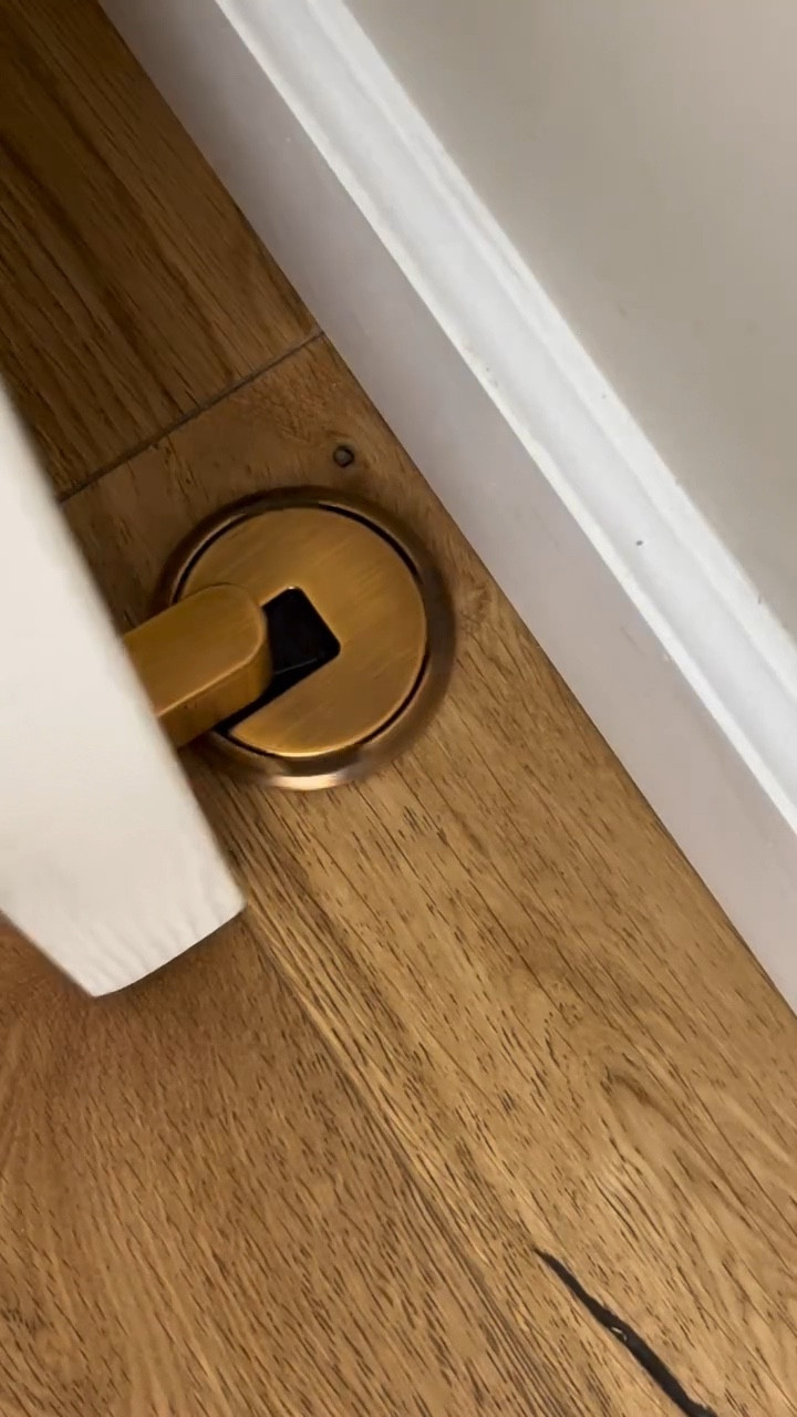 AMAZON DOOR STOPPER

Amazon home bestseller, comes in multiple colors and will fin the aesthetic of your home 🏡 🤍

#amazonhomefind #amazonfind #bestseller #musthave #homedecor

#LTKFindsUnder50 #LTKHome #LTKStyleTip