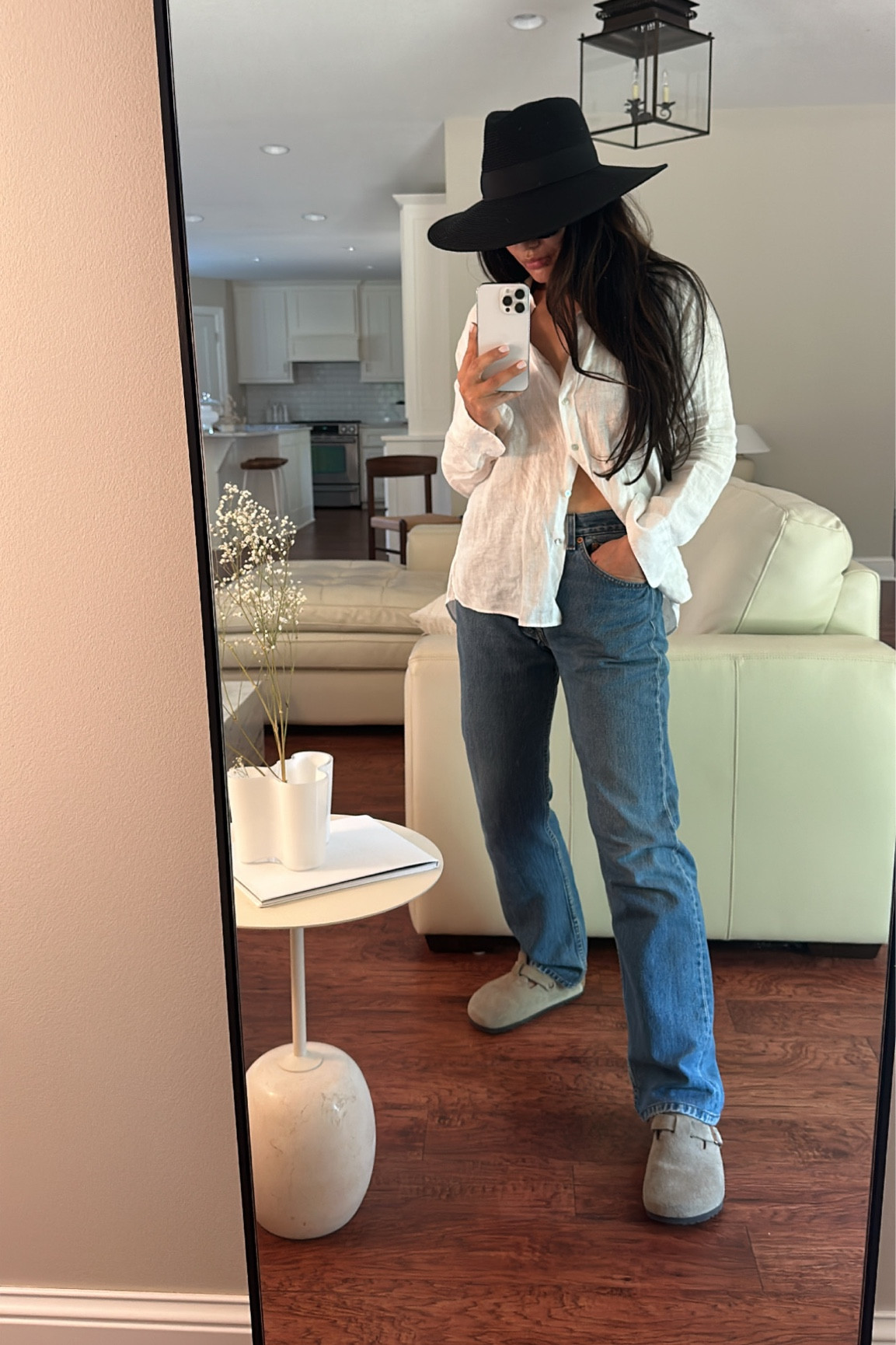 Cabin casual #birkenstock #wallaroohat

#LTKFind #LTKSeasonal #LTKstyletip