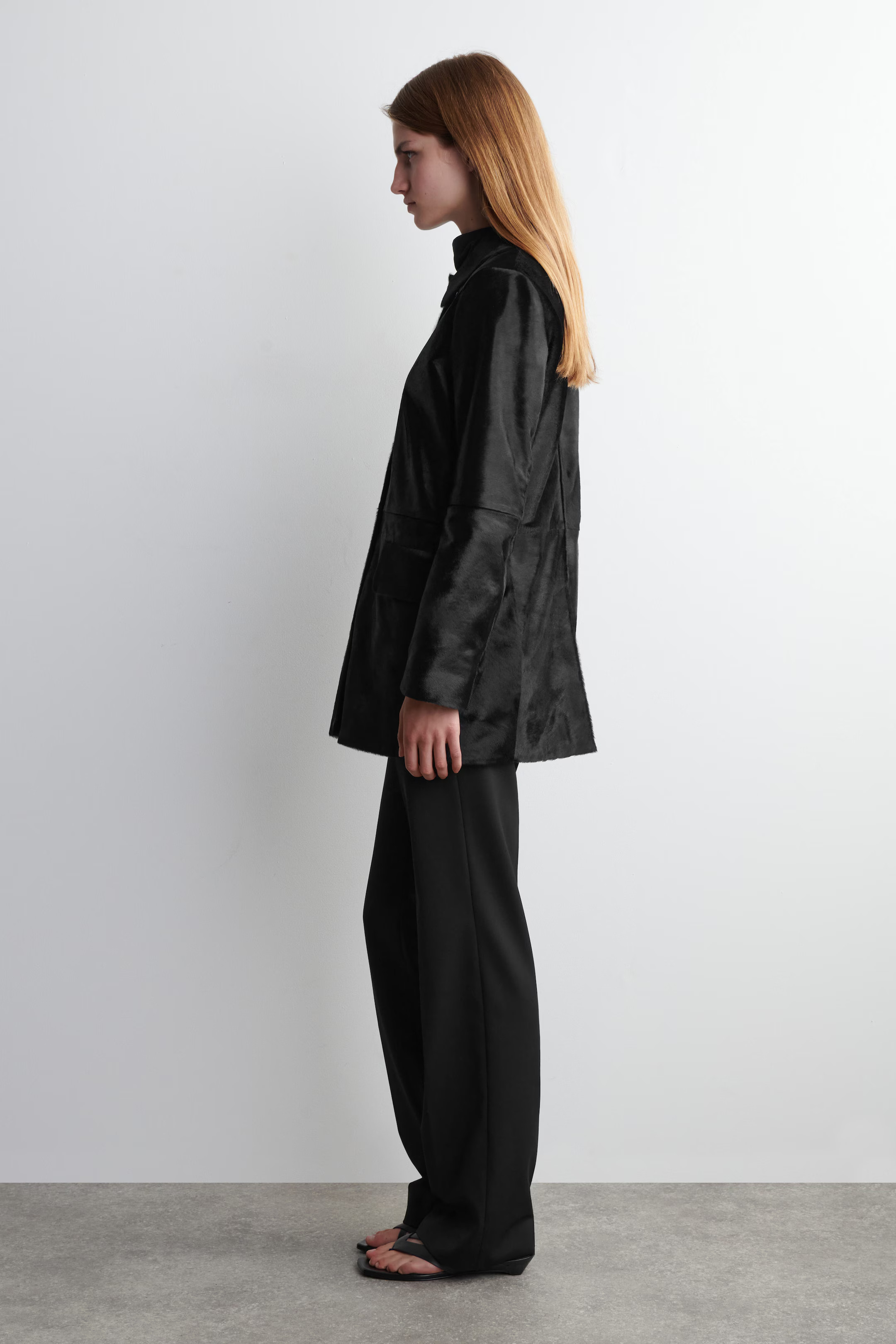 CHAQUETA DE PIEL 'PONY HAIR' - NEGRO | COS | COS (EU)