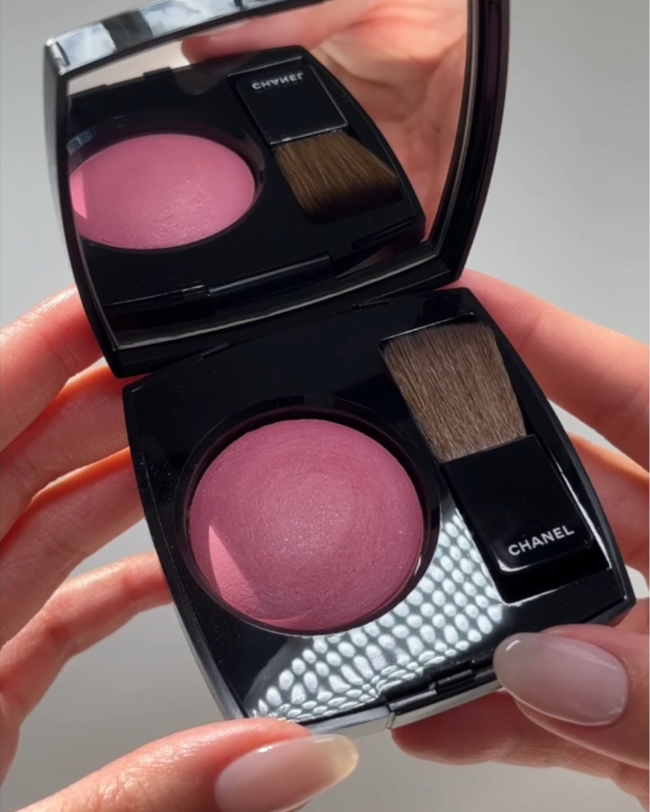 Chanel PINK EXPLOSION 💘

#LTKbeauty #LTKHoliday #LTKSeasonal