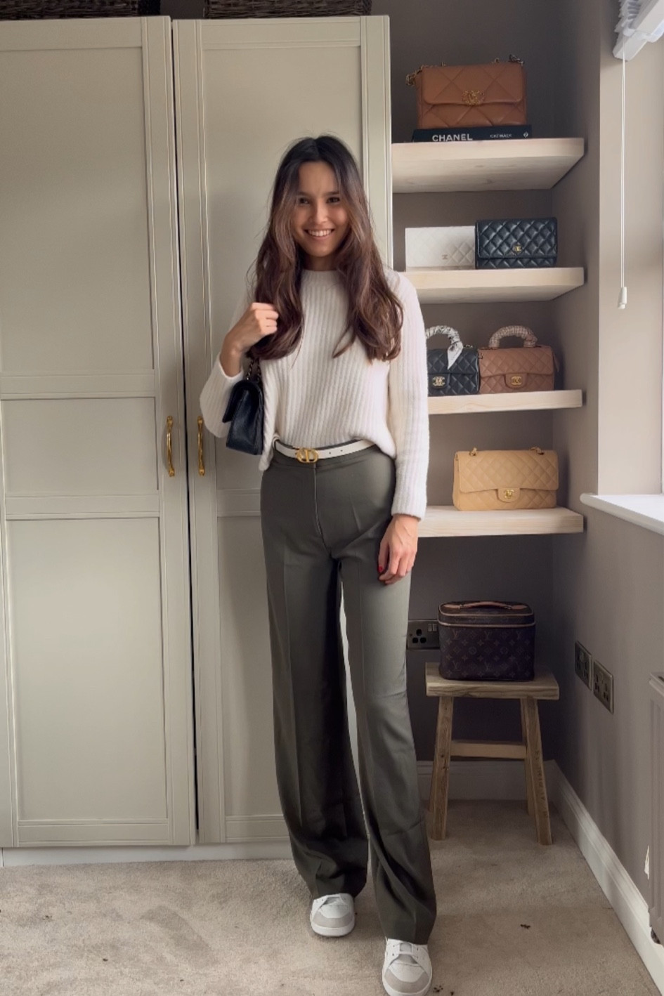 Obsessed with the Khaki versions of these trousers🙈💚 

Looking for the perfect khaki bag to add to the collection… 

#LTKunder50 #LTKstyletip #LTKfit
