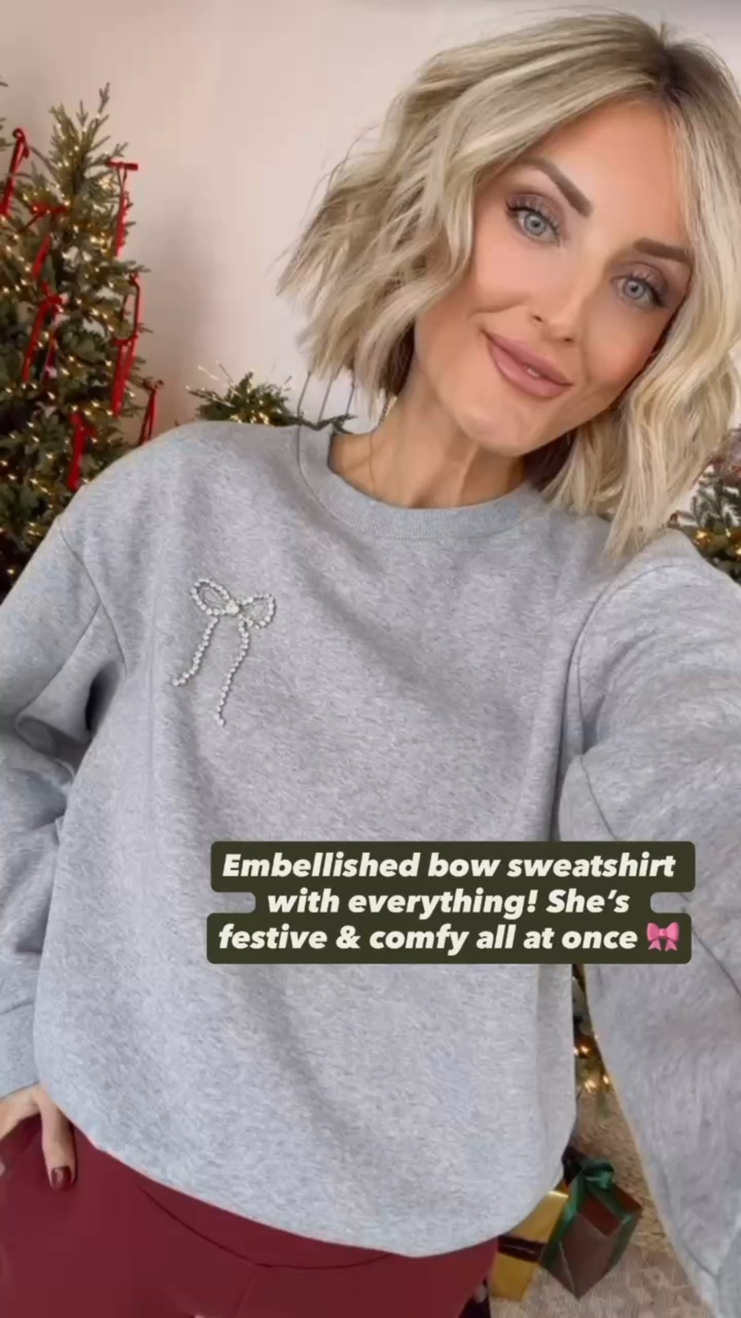 I love this bow embellished sweatshirt! So cute to wear to lounge around in! Wearing a size L!

Loverly Grey, Target, sweatshirt, loungewear 

#LTKFindsUnder50