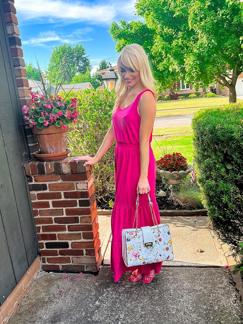 Amazon Essentials Women's Sleeveless Elastic Waist Summer Maxi Dress (Available in Plus Size) | Amazon (US)