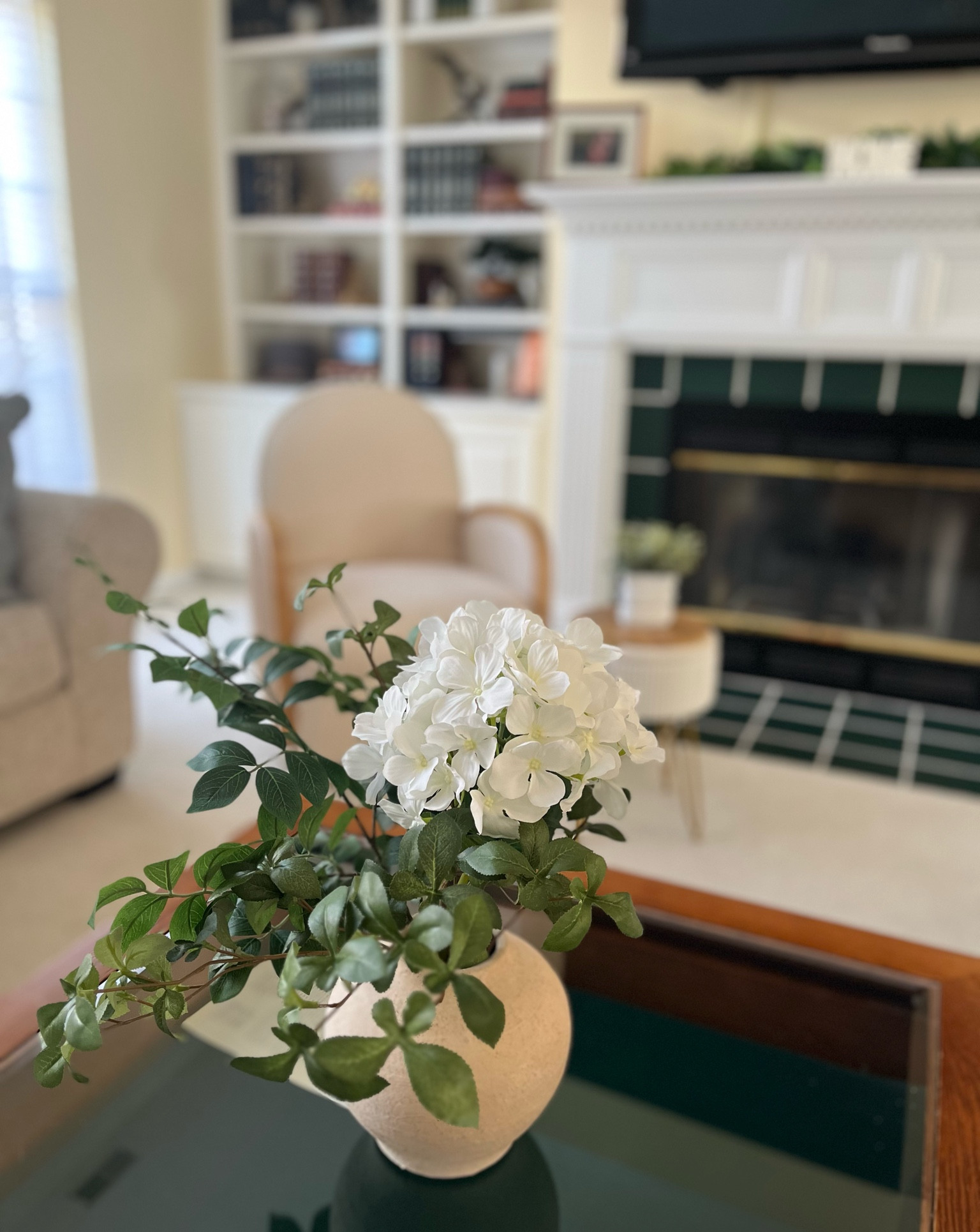 Flowers and stems at home are always the perfect match specially if you add the perfect vase! 

#targetfinds #florals #coffetable #target #magnoliahome

#LTKGiftGuide #LTKHome #LTKSeasonal