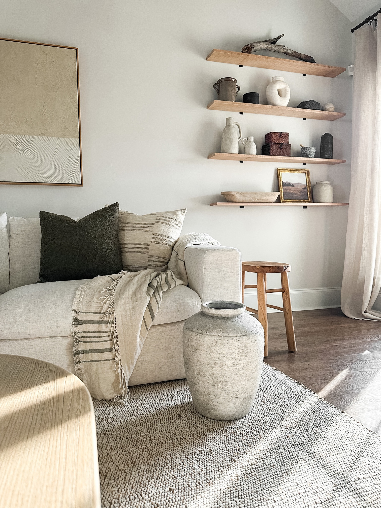 Living room! 
Vase
Pillows
Decor
Throw blanket 

#LTKhome