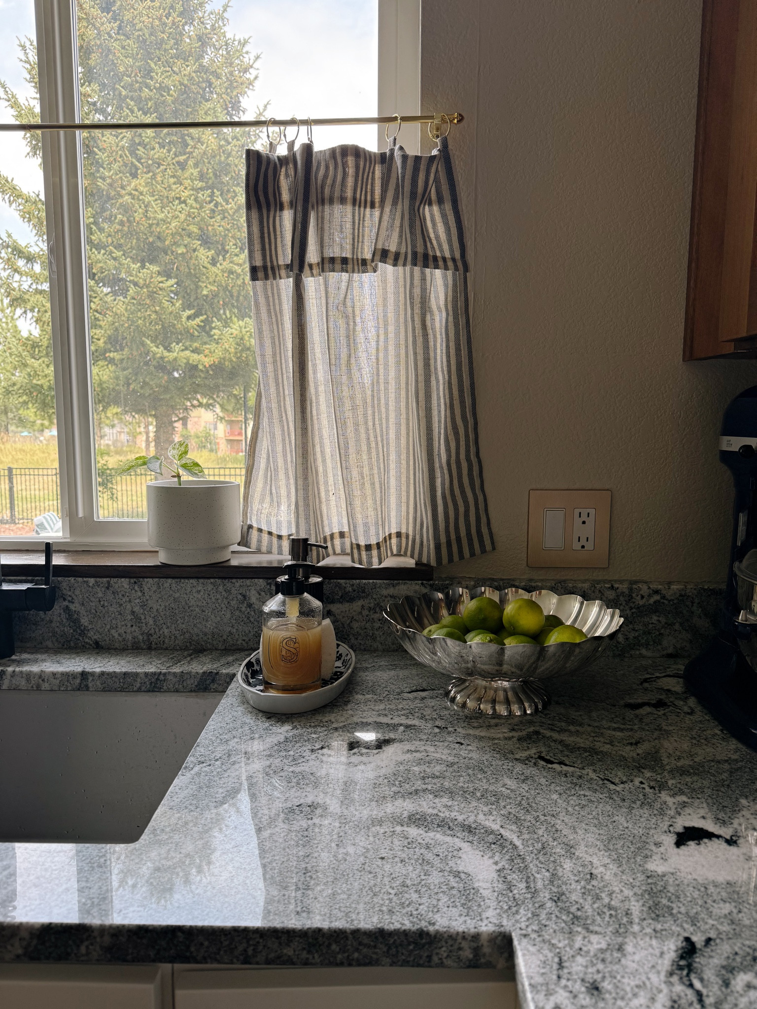 striped kitchen cafe curtains from amazon!  

 #LTKHome