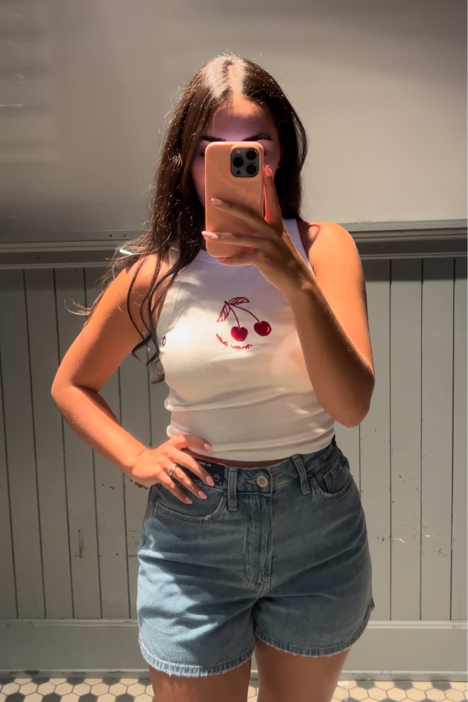 shorts run a little large! wearing a size 2 in shorts and small in top!

summer fit, ootd, summer fashion, denim shorts, 90s shorts, easy style, hollister jeans, mdw sale, memorial day sale

#LTKsalealert #LTKGiftGuide #LTKfindsunder50