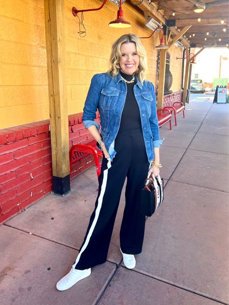 Spanx Spring pieces you’ll love🕶️

🚨 Spanx save 10% and great free shipping 
With code  DEARDARCYXSPANX

Black and white air essentials super flattering jumpsuit.

Fits tts

Spanx wrap denim jacket fits tts love the cargo style pockets

White leather tennis shoes 

Chloe bag


#LTKover40 #LTKworkwear #LTKstyletip