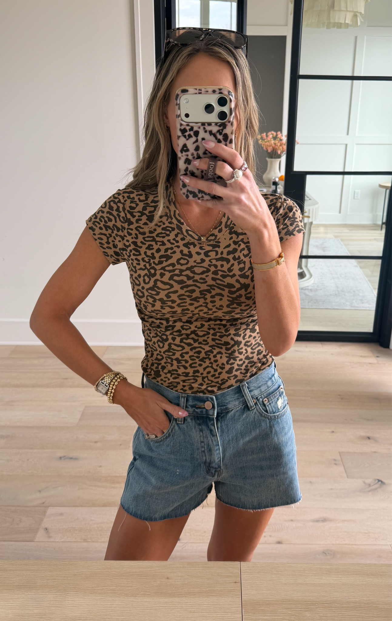 Staple leopard print tee! 🐆

#LTKSeasonal #LTKgrwm #LTKdayinmylife