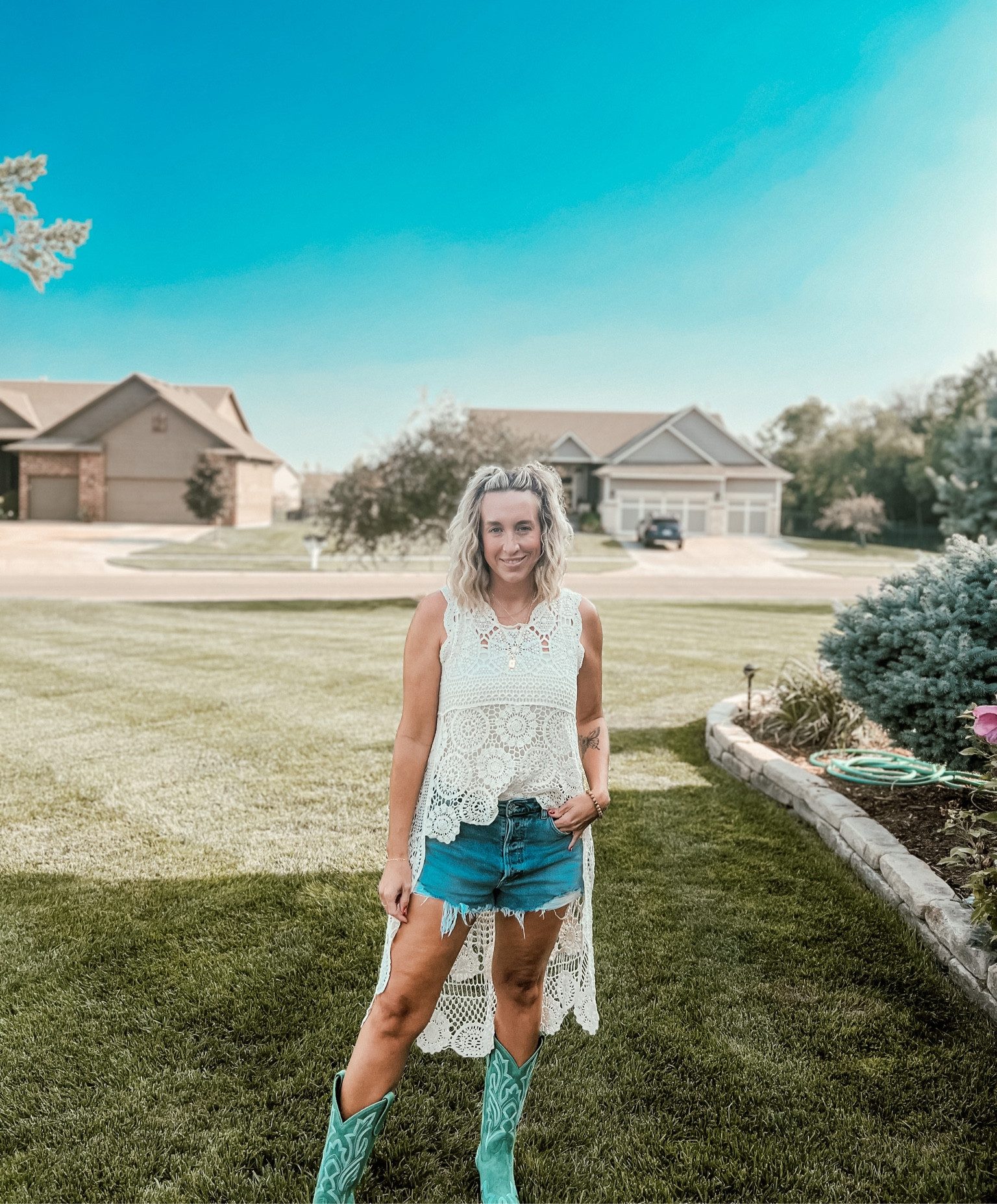 Concert fit


#LTKSeasonal #LTKstyletip #LTKshoecrush