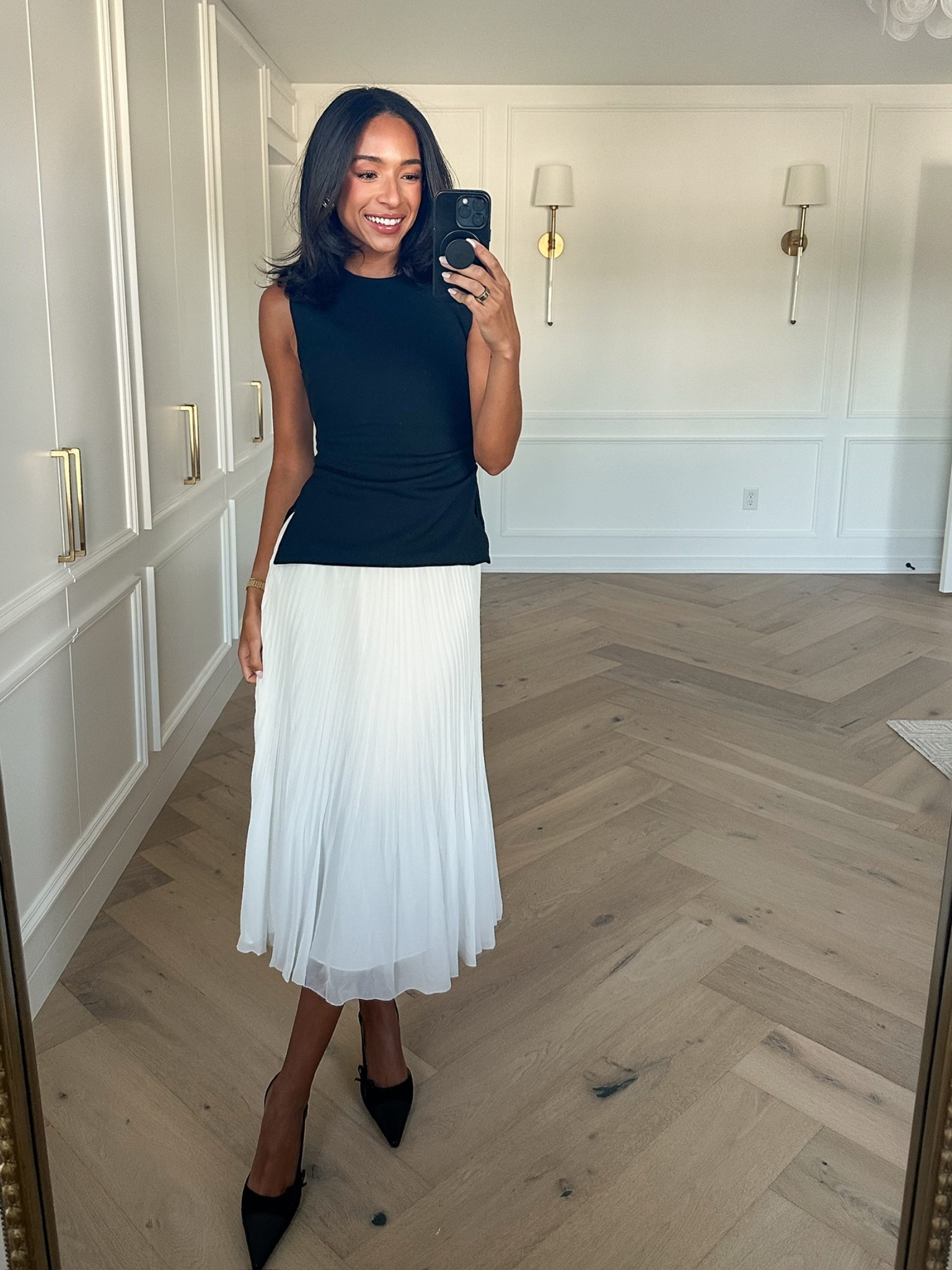Work outfit! Wearing size XS top and size XS pleated skirt 


Workwear
Office outfit 
Work conference outfit 
Summer outfit 
Skirt outfit 

#LTKSeasonal #LTKWorkwear #LTKStyleTip