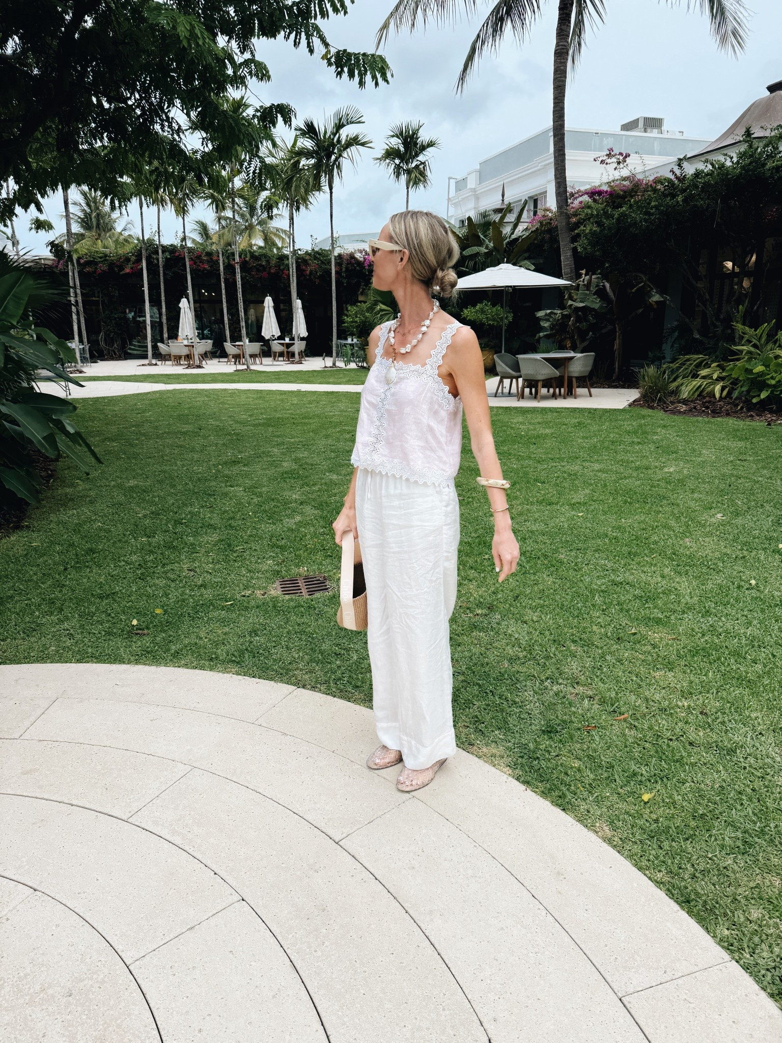 XS top small pants 💞💞💞 so many compliments on the shoes! 