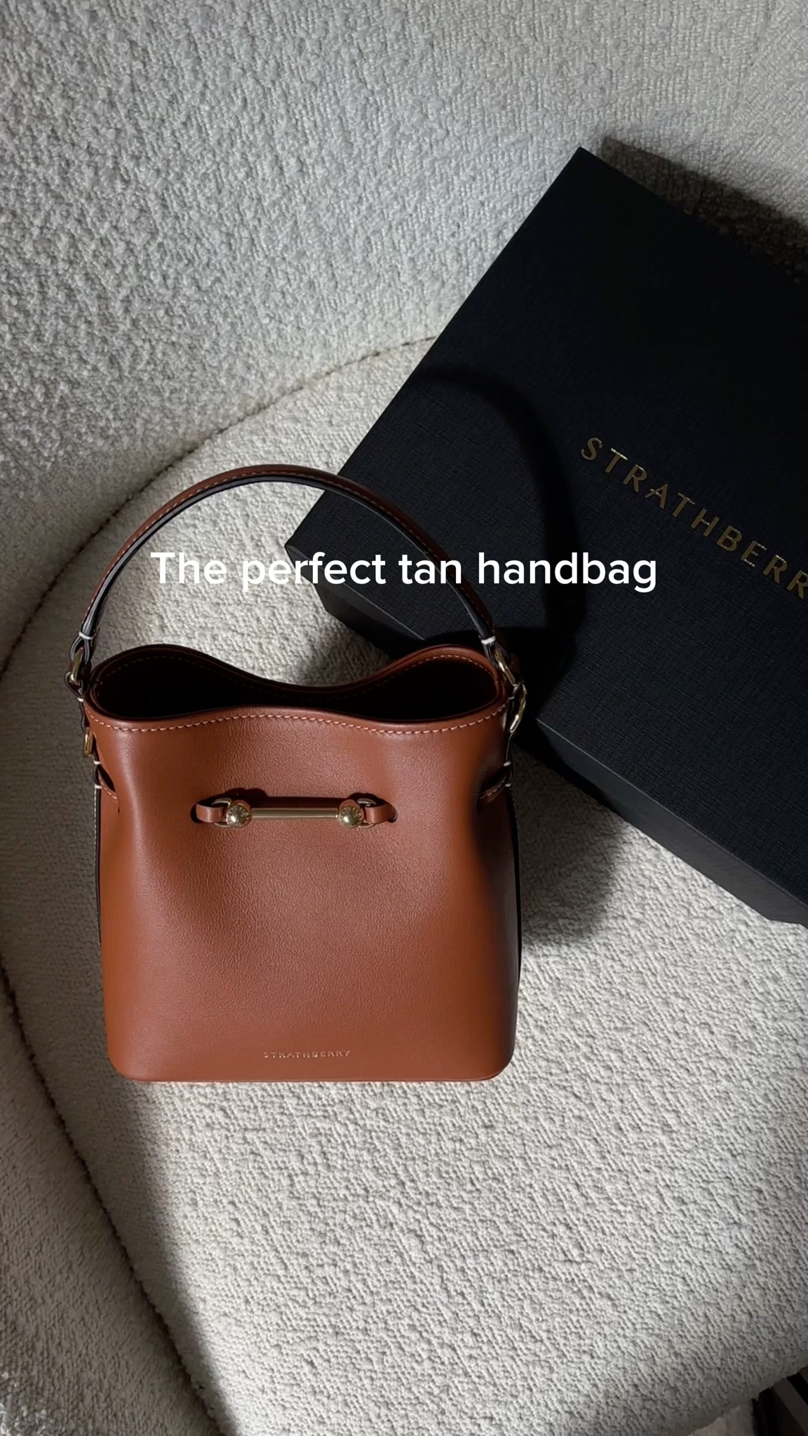 The perfect tan handbag for this summer 🌴🤎 

#LTKsummer #LTKtravel #LTKbag