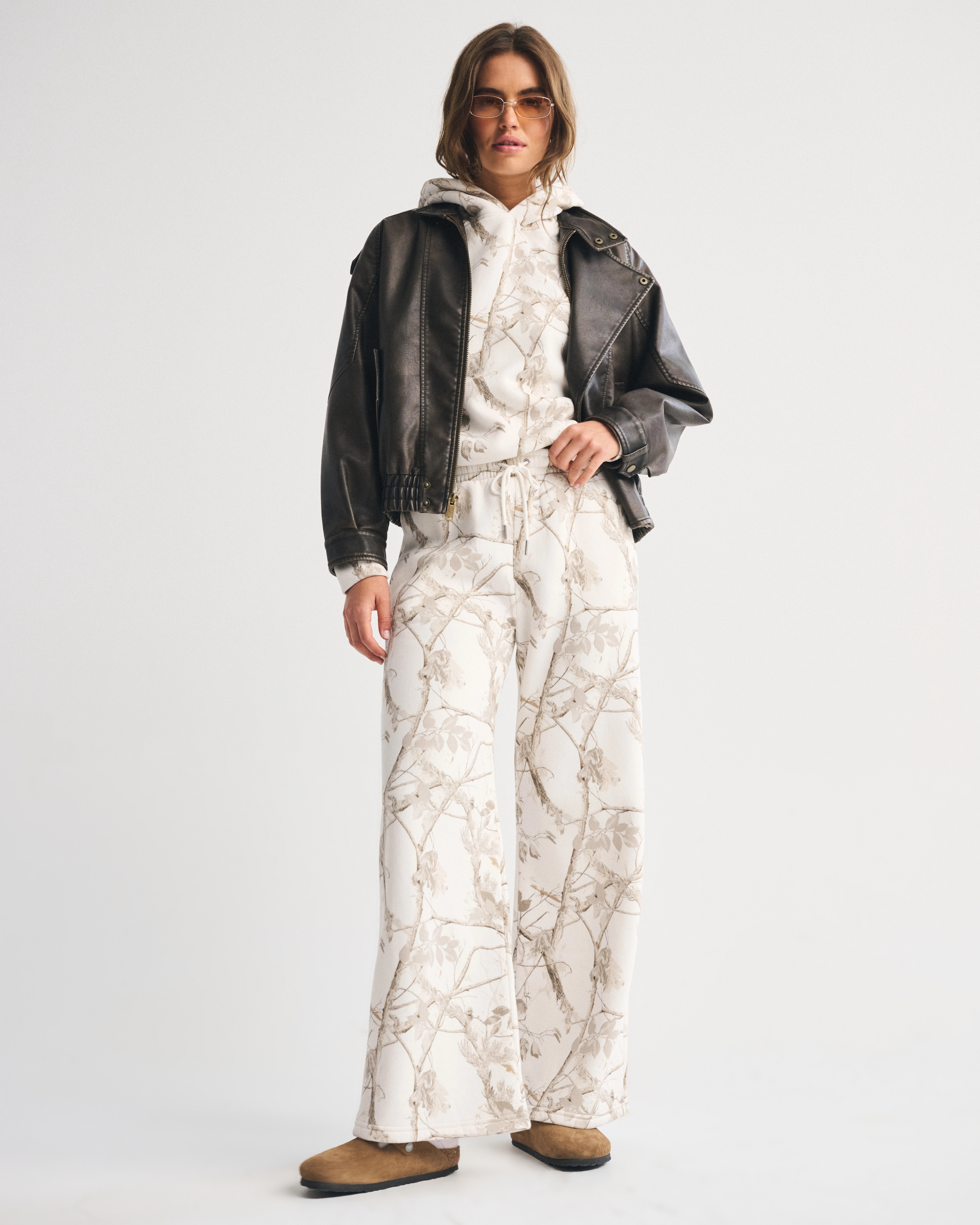 High Rise Sunday Wide Leg Sweatpant | Abercrombie & Fitch (US)