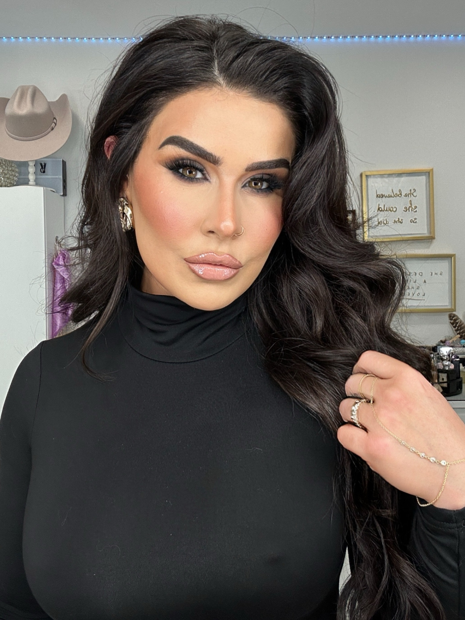 Favorite Glam 🖤

#LTKBeauty #LTKOver40 #LTKGiftGuide
