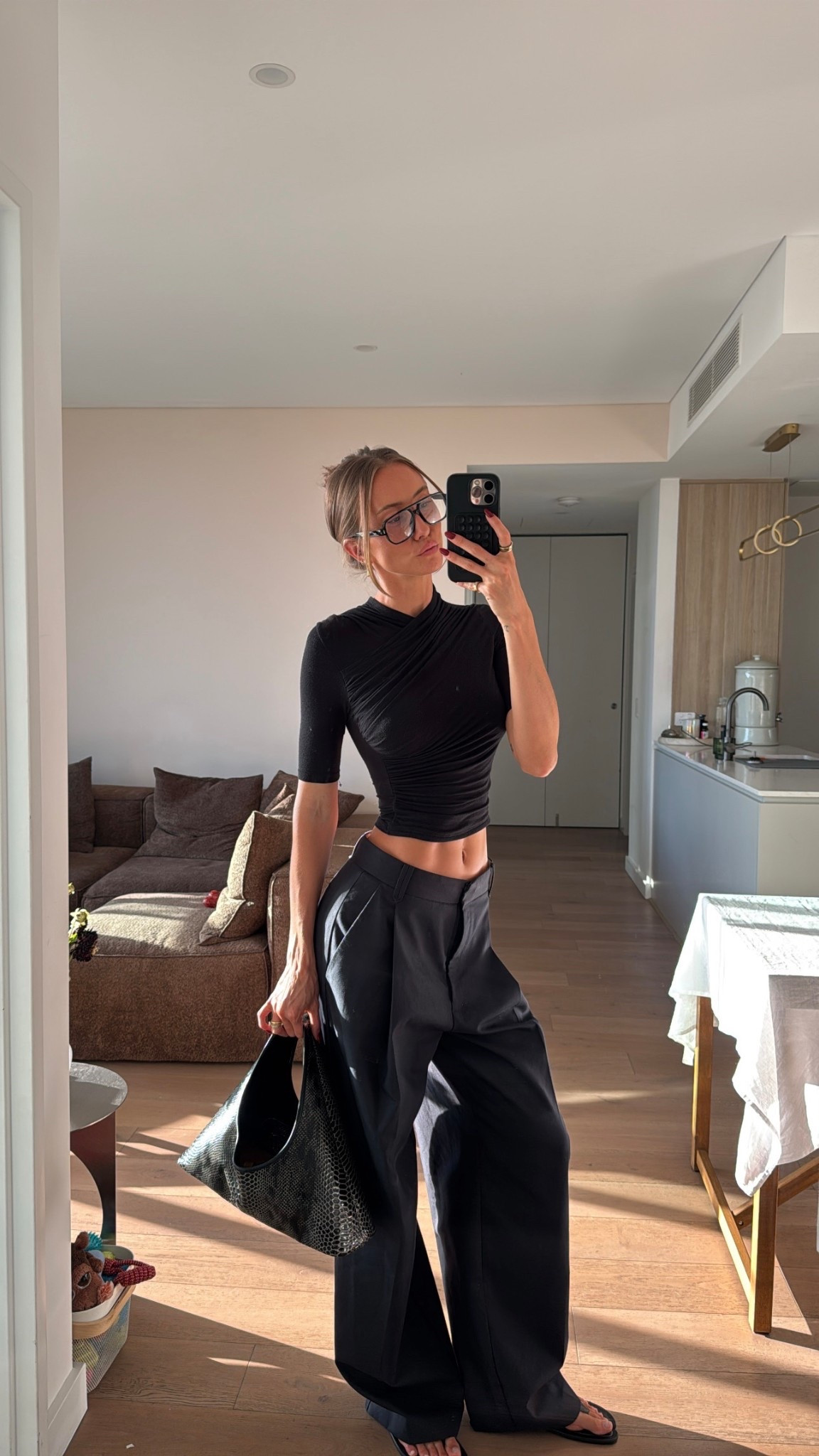 My holy grail of trousers 🤍

#LTKaustralia #LTKnewzealand #LTKdatenight