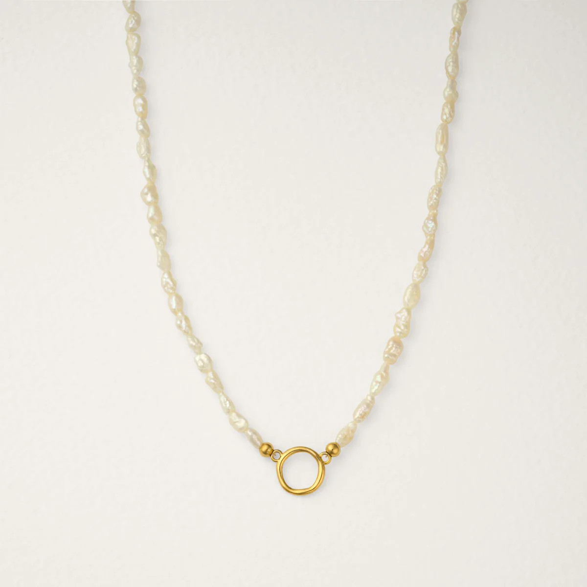 Eloise Circle Freshwater Pearl Necklace | Genuine Pearl Jewelry | Raiz | Raiz
