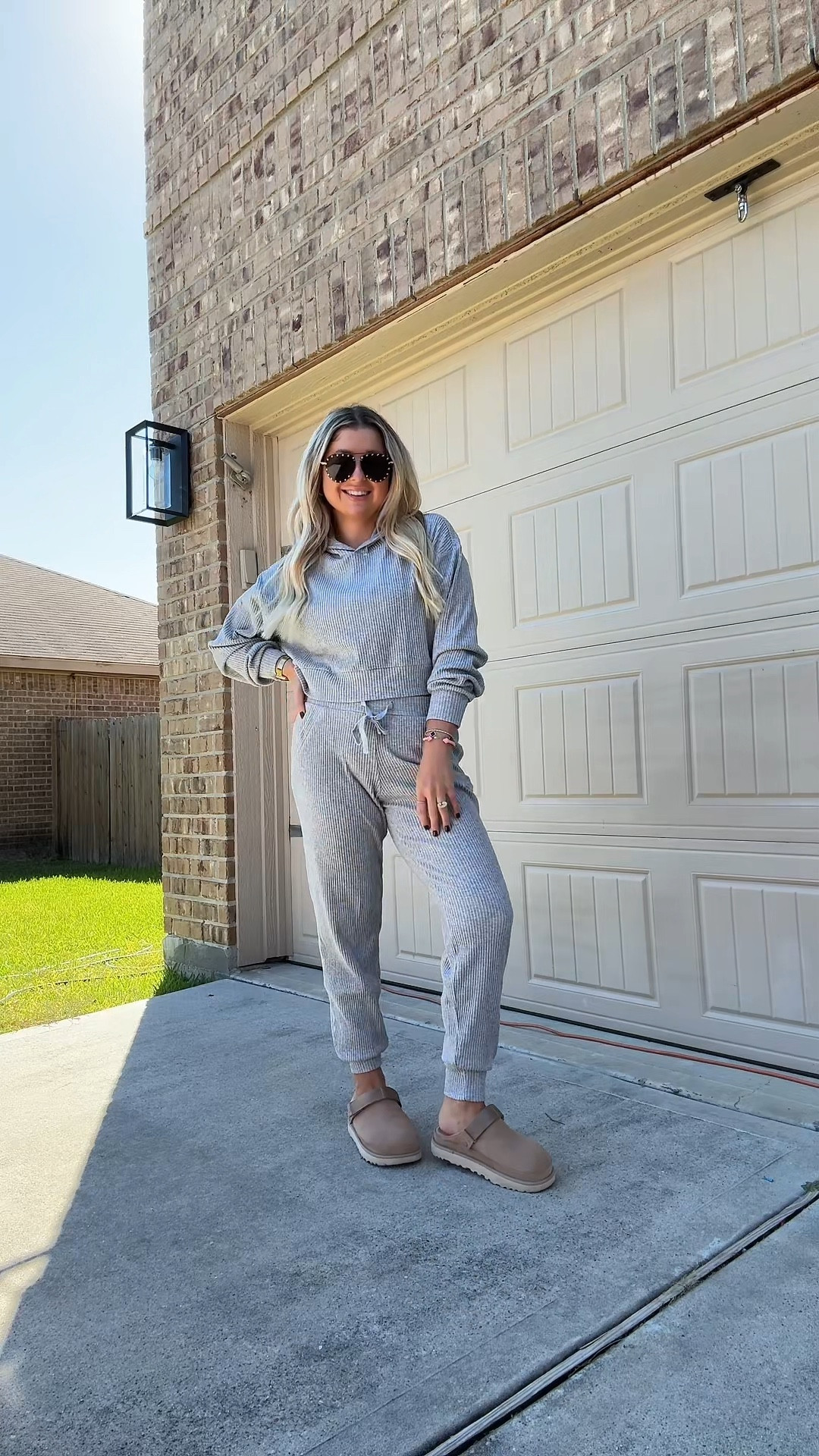 Comfy fall outfit 
Size xxs
Ugg goldenstar clog up 1/2 a size 

#LTKShoeCrush #LTKFindsUnder50 #LTKFindsUnder100