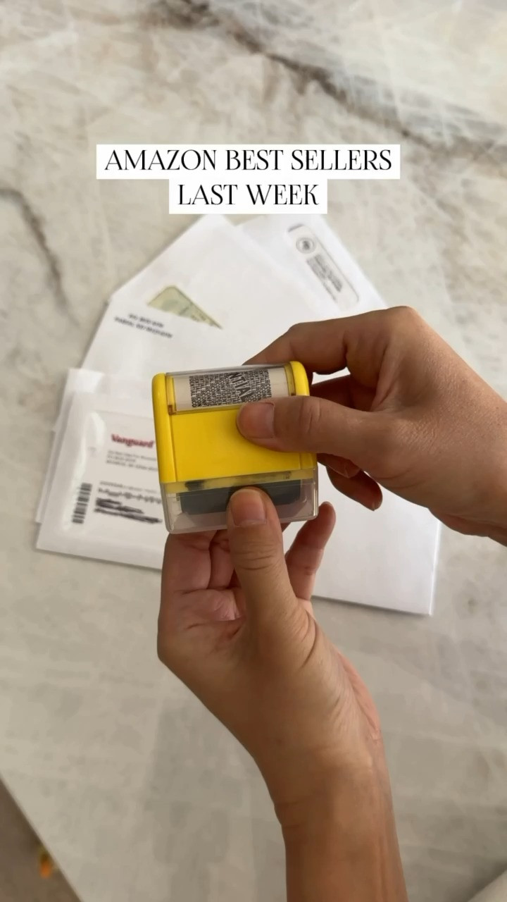 Amazon Best Sellers Last Week. 

Identity protection roller, dryer venty cleaner, non-toxic cleaner, makeup brush cleaner, instant sneaker cleaner, furniture lifter, clean/dirty dishwasher sign, clip cord holder 

 #LTKHome #LTKSaleAlert #LTKFindsUnder100