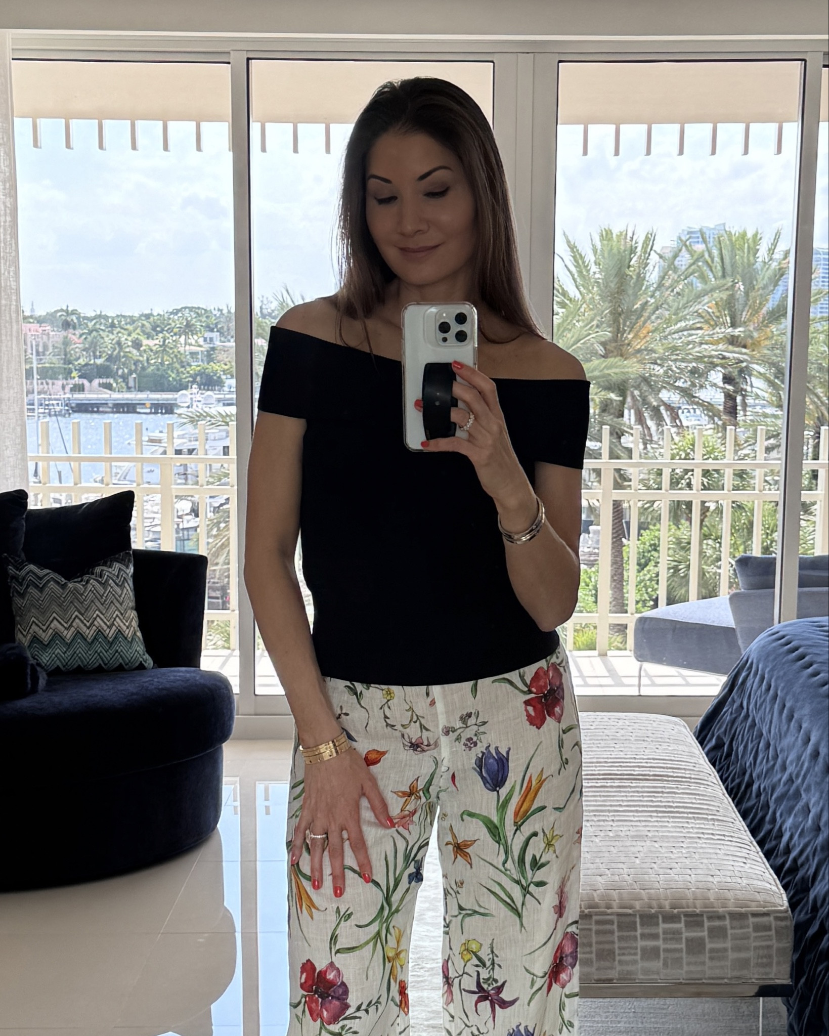 Off-shoulder top in navy 💙

Brunch outfit
Spring outfitt

#LTKSeasonal #LTKstyletip