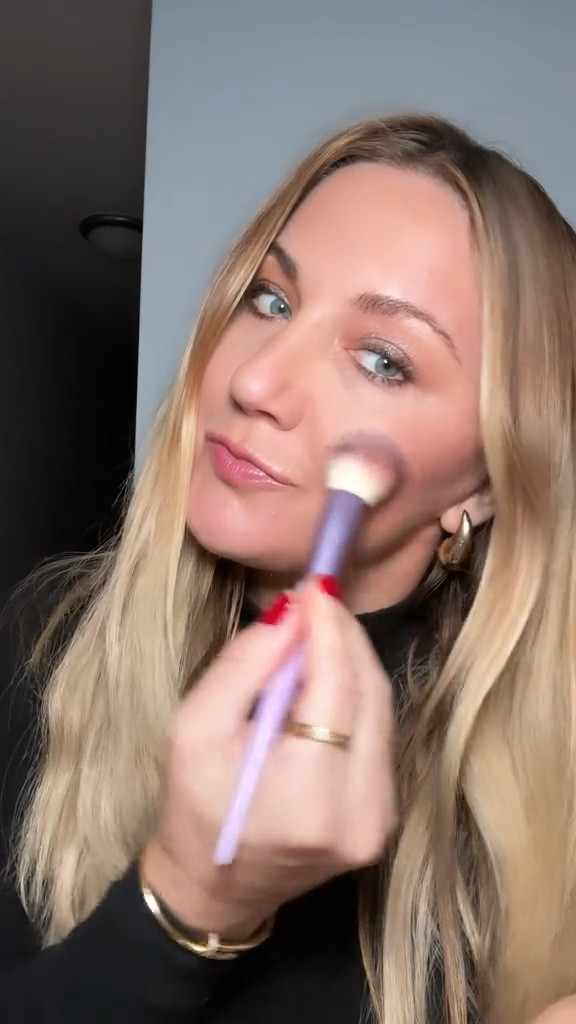 THE BEST BLUSH BRUSH 🥰

#LTKaustralia #LTKbeauty #LTKGiftGuide