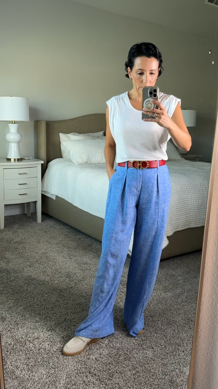 Top XS. Pants XS. Shoes true to size

#LTKdayinmylife #LTKootd #LTKOver40