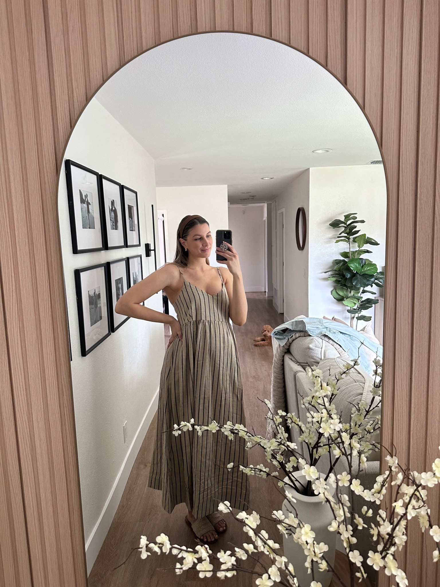 Sundresses have been my go-to this pregnancy. Loving this one from Pink Blush Maternity!! ✨