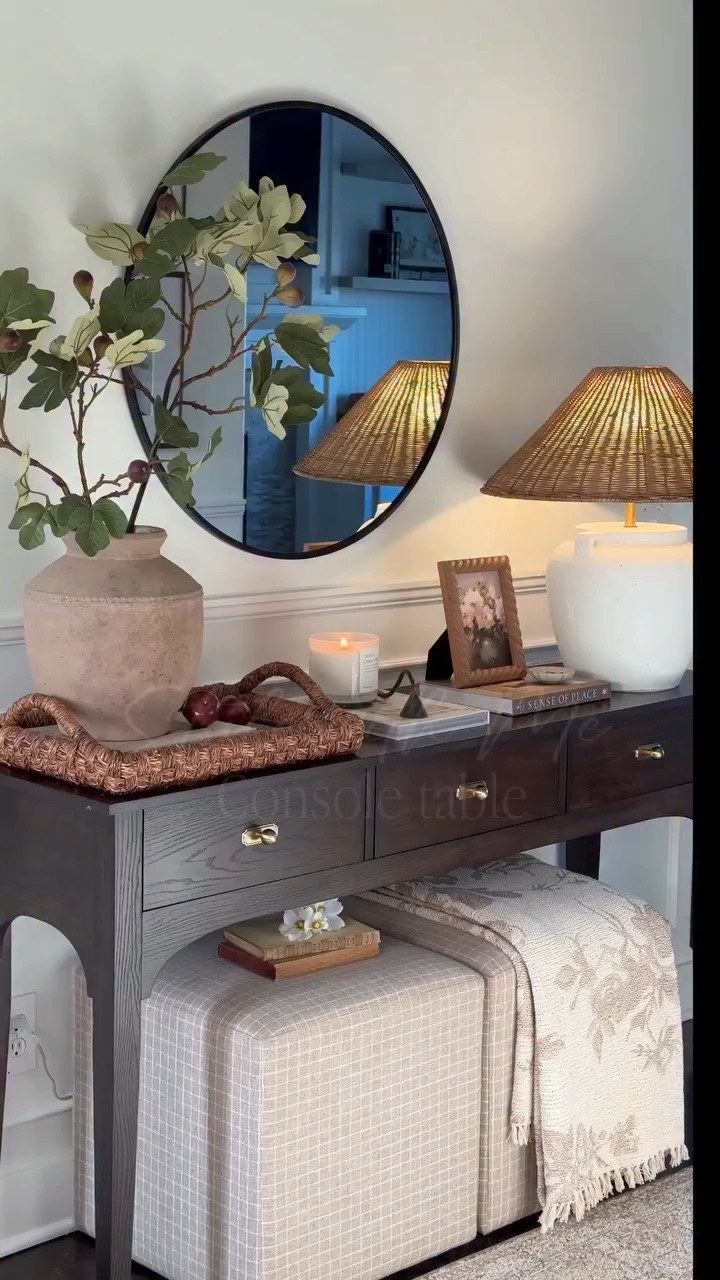 Soft summer console table styling... 😌🌿 

Comment SHOP for the links 🤎 
.
.
.
.
.
.
Home styling . Home decorating . Home design . Home interiors . Summer home decor . Console table styling . #homedecor #homedesign #homestyling #homestyle #interiordesing