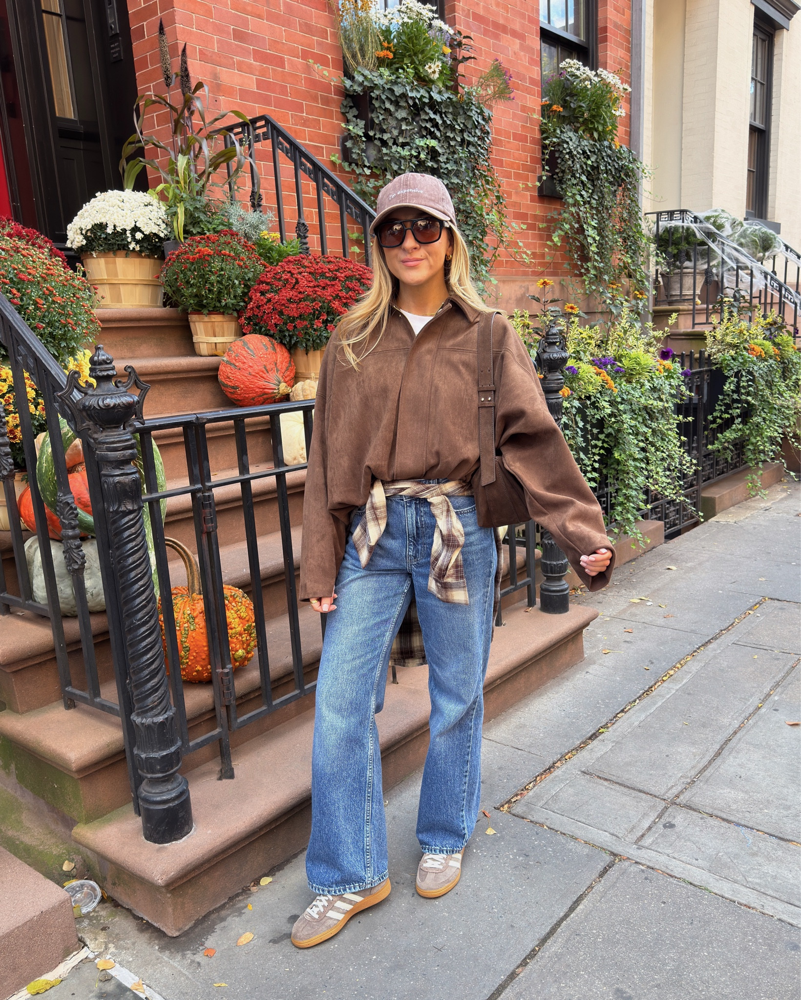 NYC day 1 

Jacket: small
Jeans: 6 short 

Shirt is Primark 


#LTKtravel #LTKautumn #LTKpetite