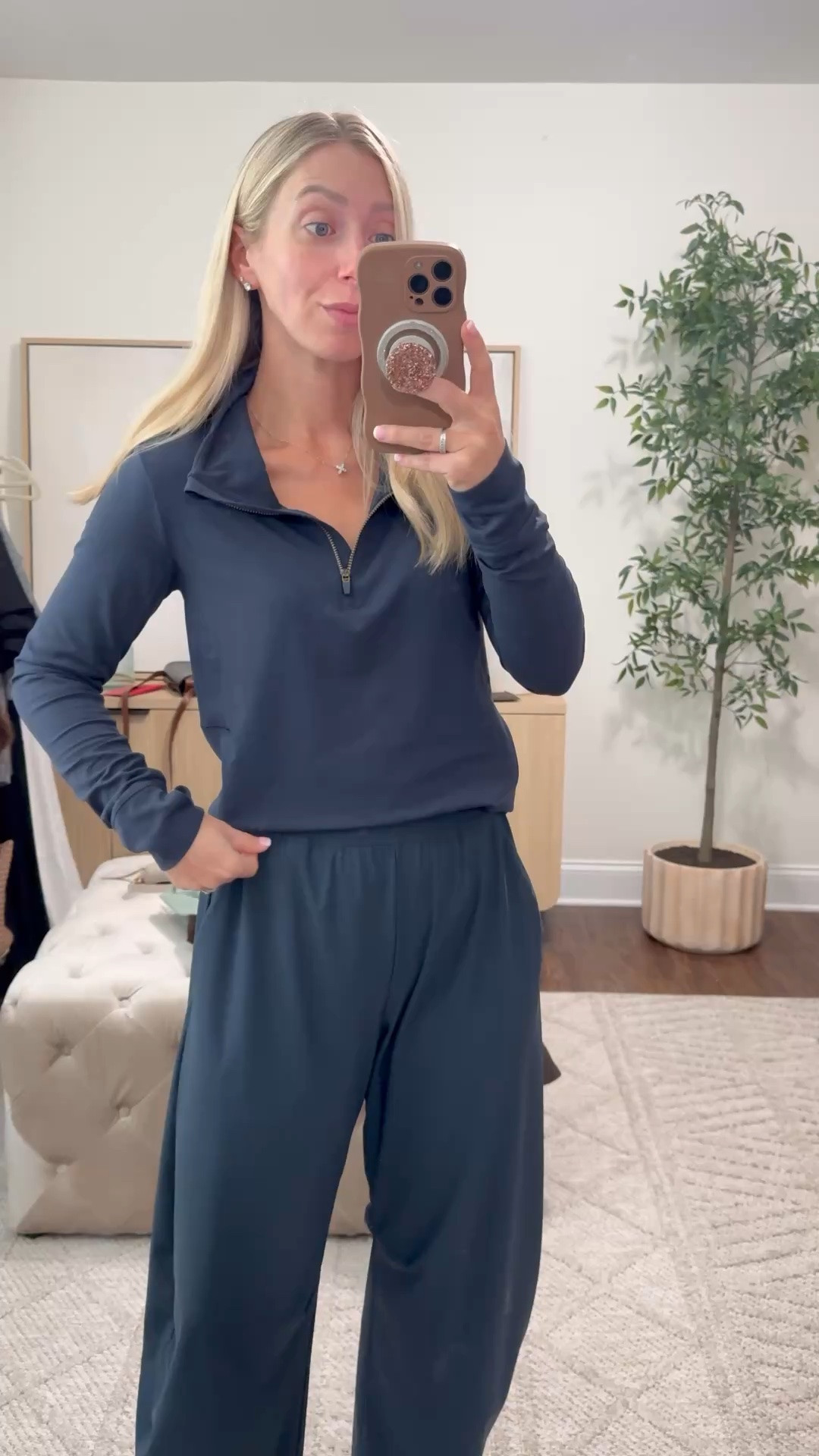 Size small in the quarter zip and size 4 in the ruti version of these pants (this exact pair is sold out) 

Ruti, barrel pants, Rhône, athleisure

#LTKootd #LTKmomlife #LTKgrwm