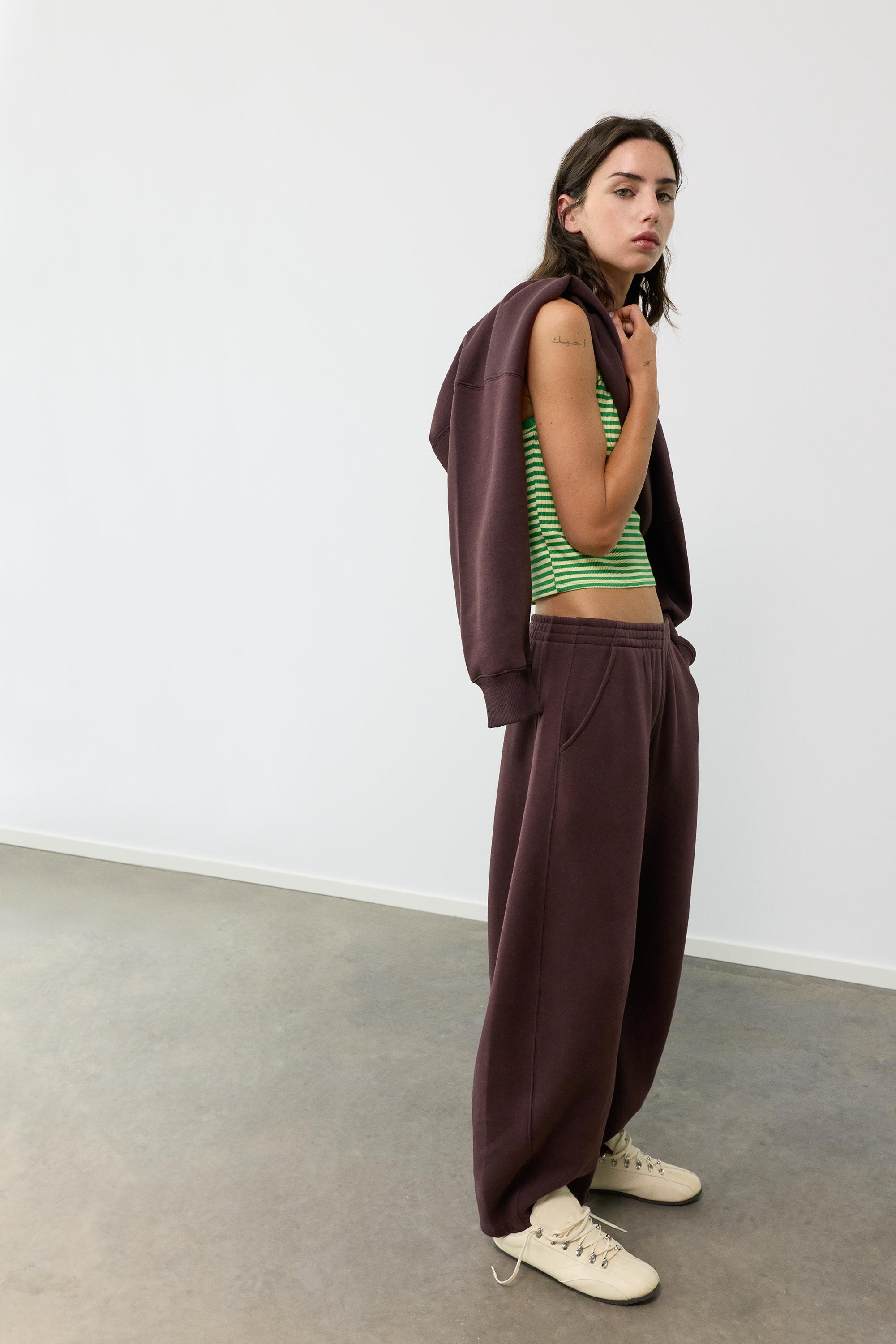 Barrel-leg joggers | Pull&Bear United Kingdom | PULL and BEAR UK