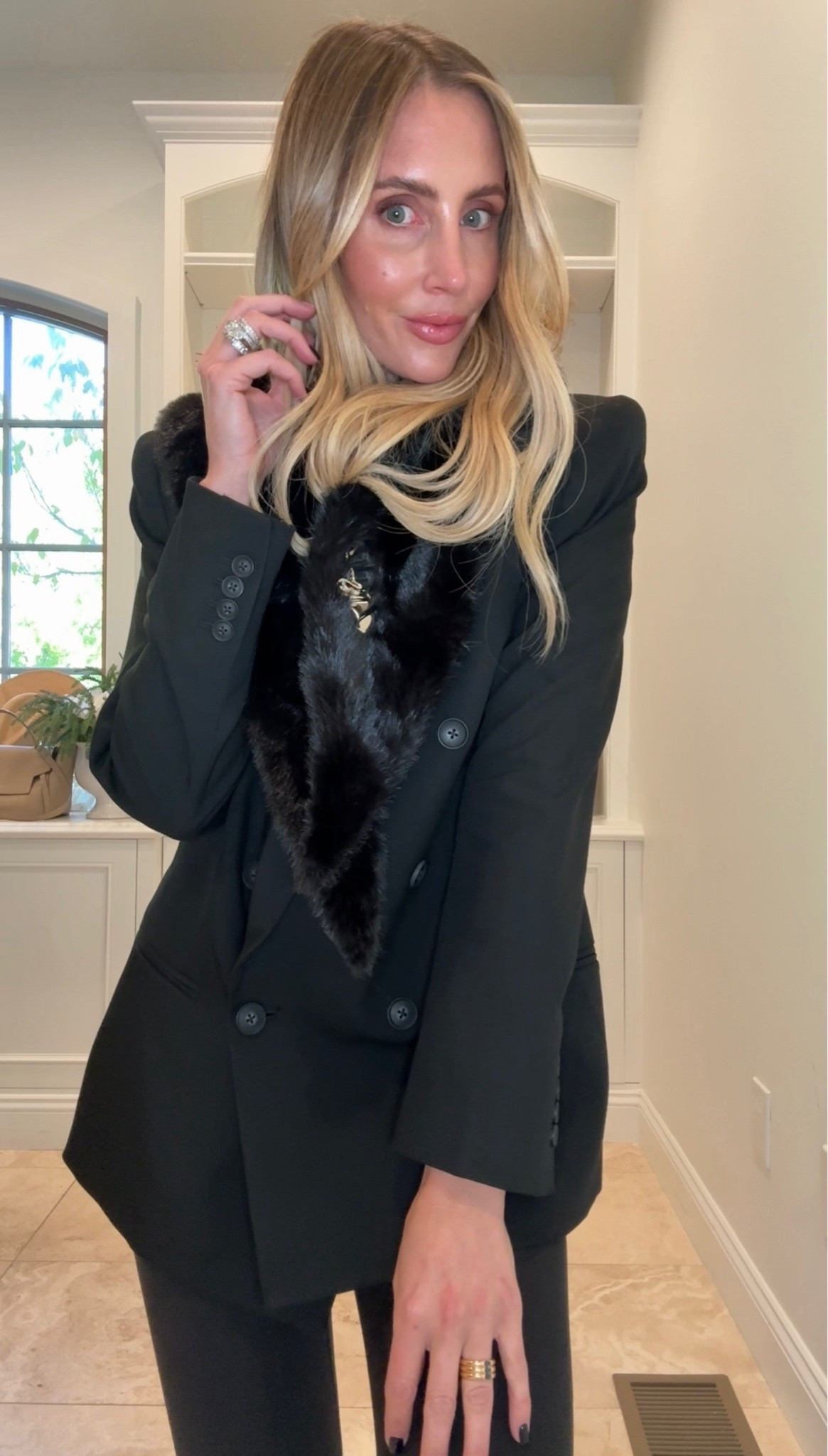 This blazer is so good and don’t even get me on this scarf and broche! They’re stunning!! 

Em sizes:
Height: 5’6”
Weight: 115lbs
Tops: small
Pants: 2, small, 25