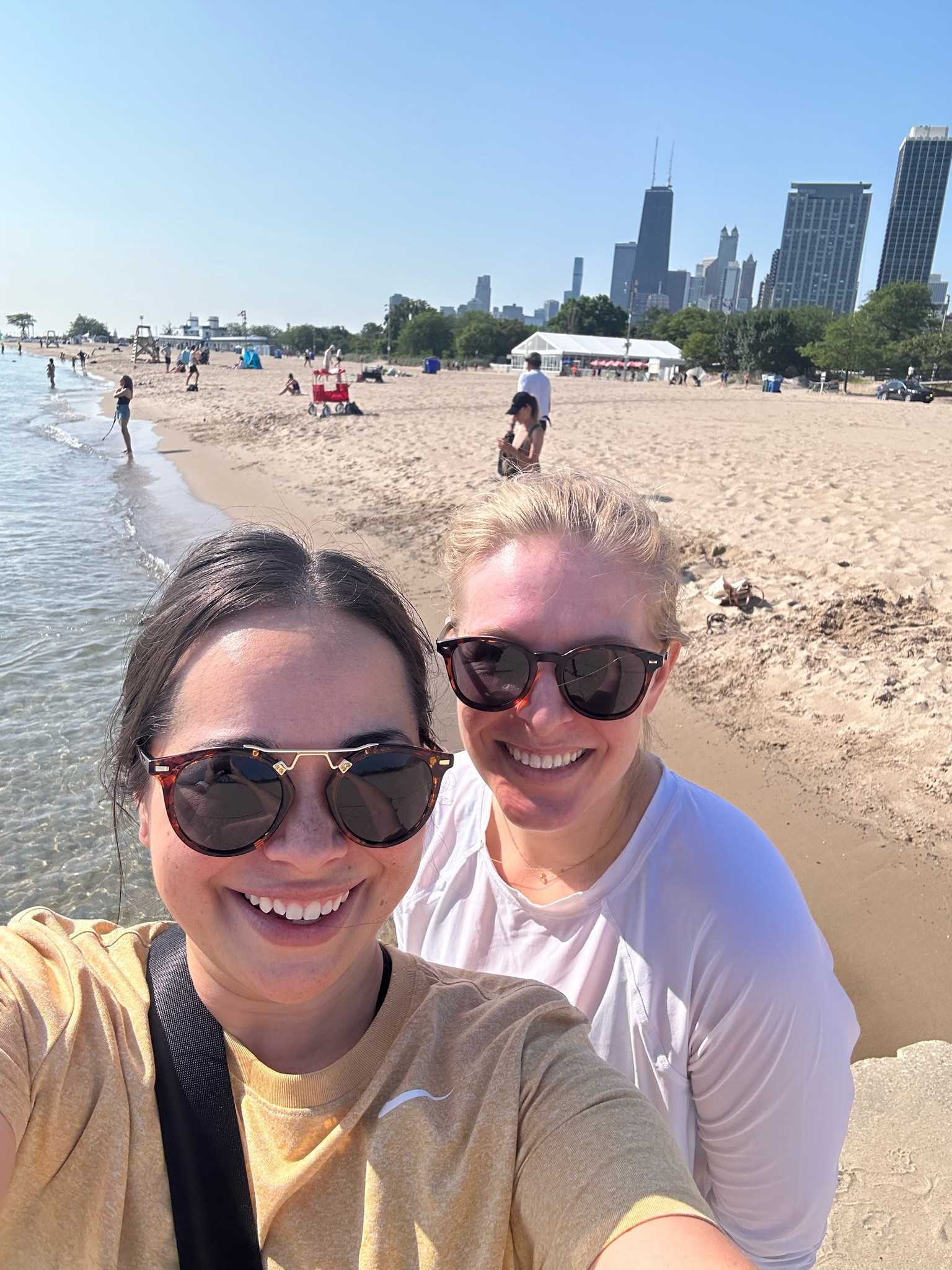 Saturday strolls around the Windy City. I don’t go anywhere without these $27 shades from Amazon and Supergoop! SPF 😎

#LTKSeasonal #LTKFitness