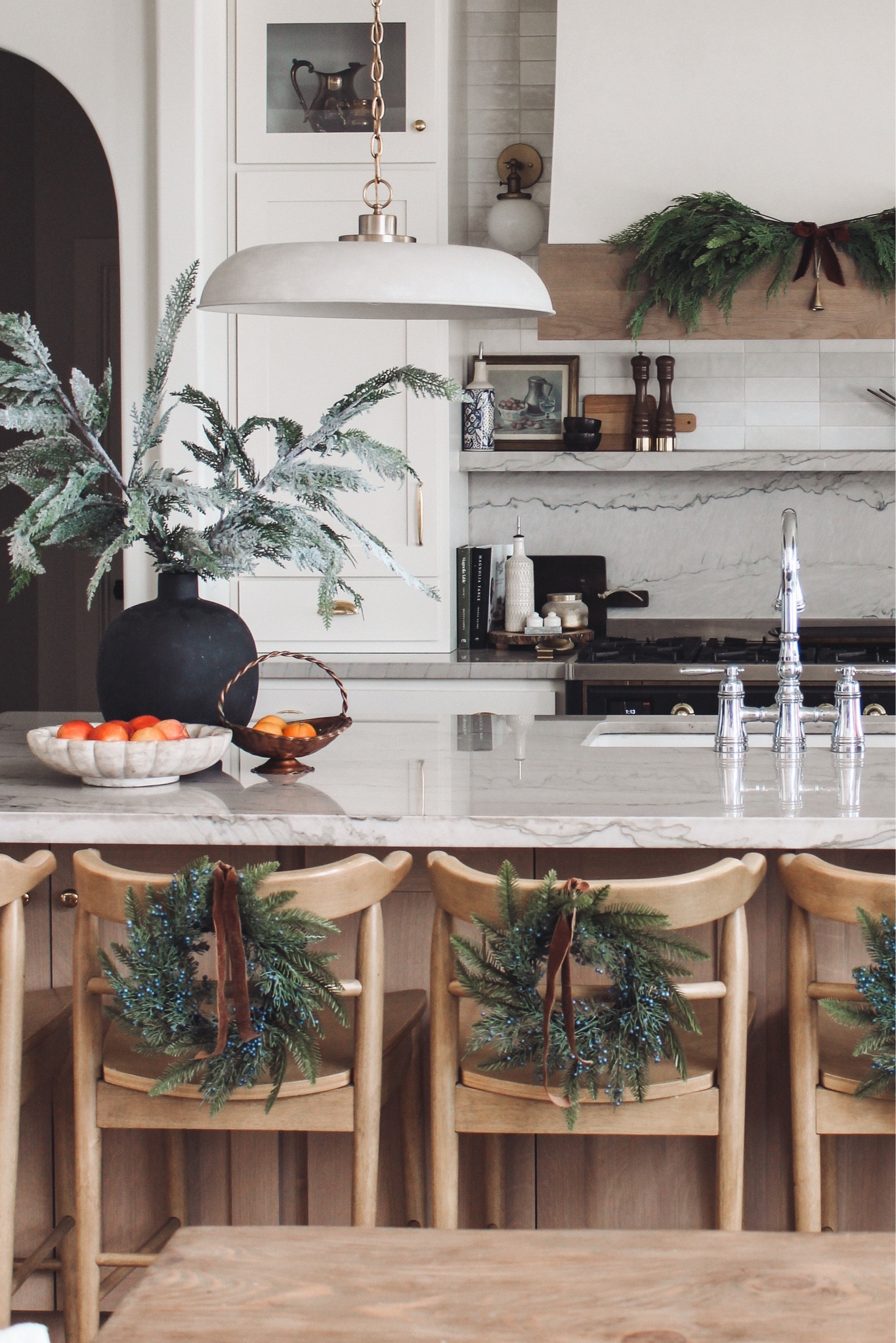 Kitchen views 

Modern cottage 
Kitchen inspo 
Brass hardware 
Kitchen design 
Kitchen faucet 
Bridge faucet 
Range swag 
Christmas kitchen 
Fruit holder 
Cooking station
Salt and pepper mill 

#LTKhome #LTKHoliday #LTKfindsunder100