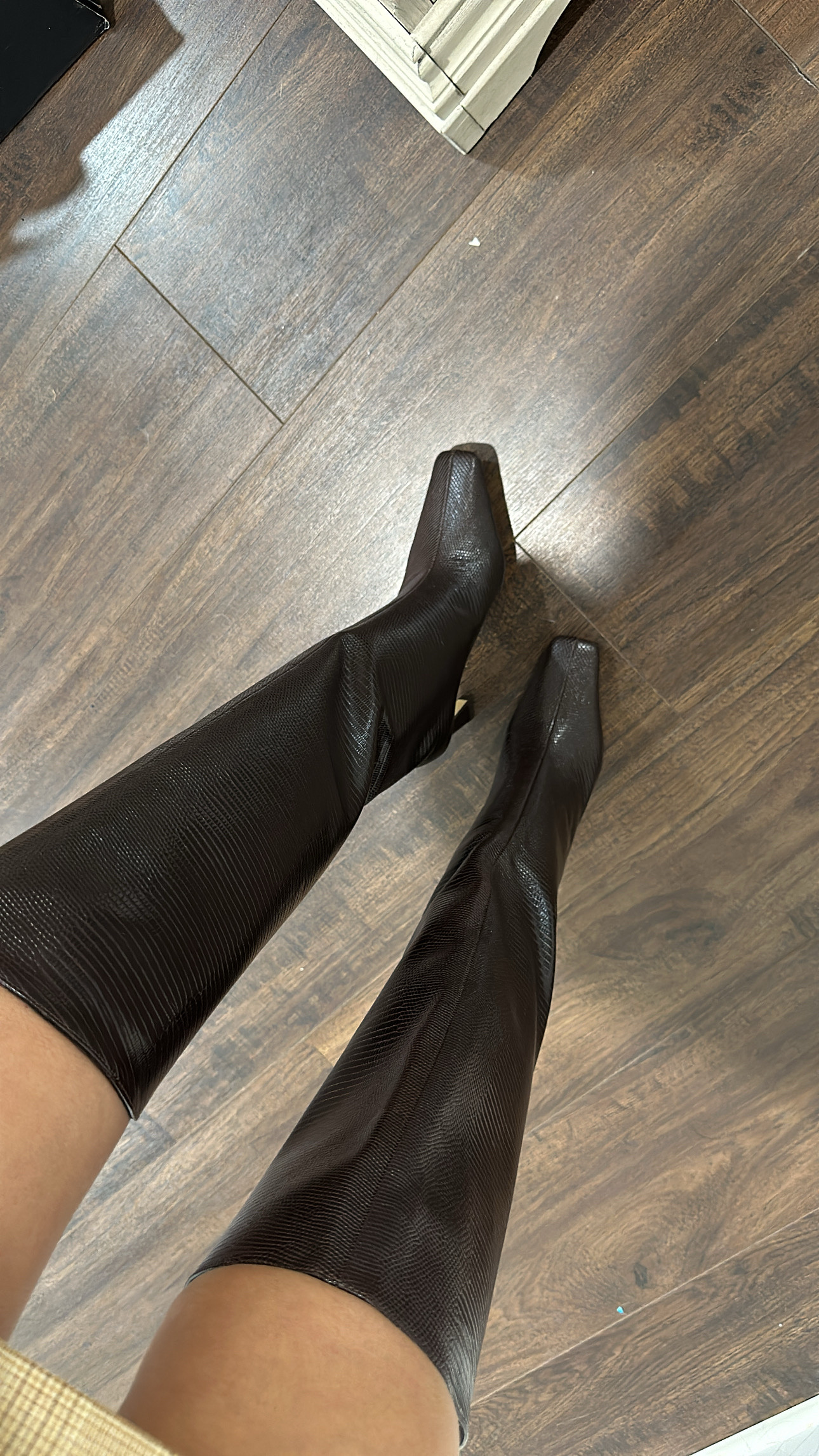 H&M brown knee high boots 

#LTKStyleTip #LTKGiftGuide #LTKShoeCrush