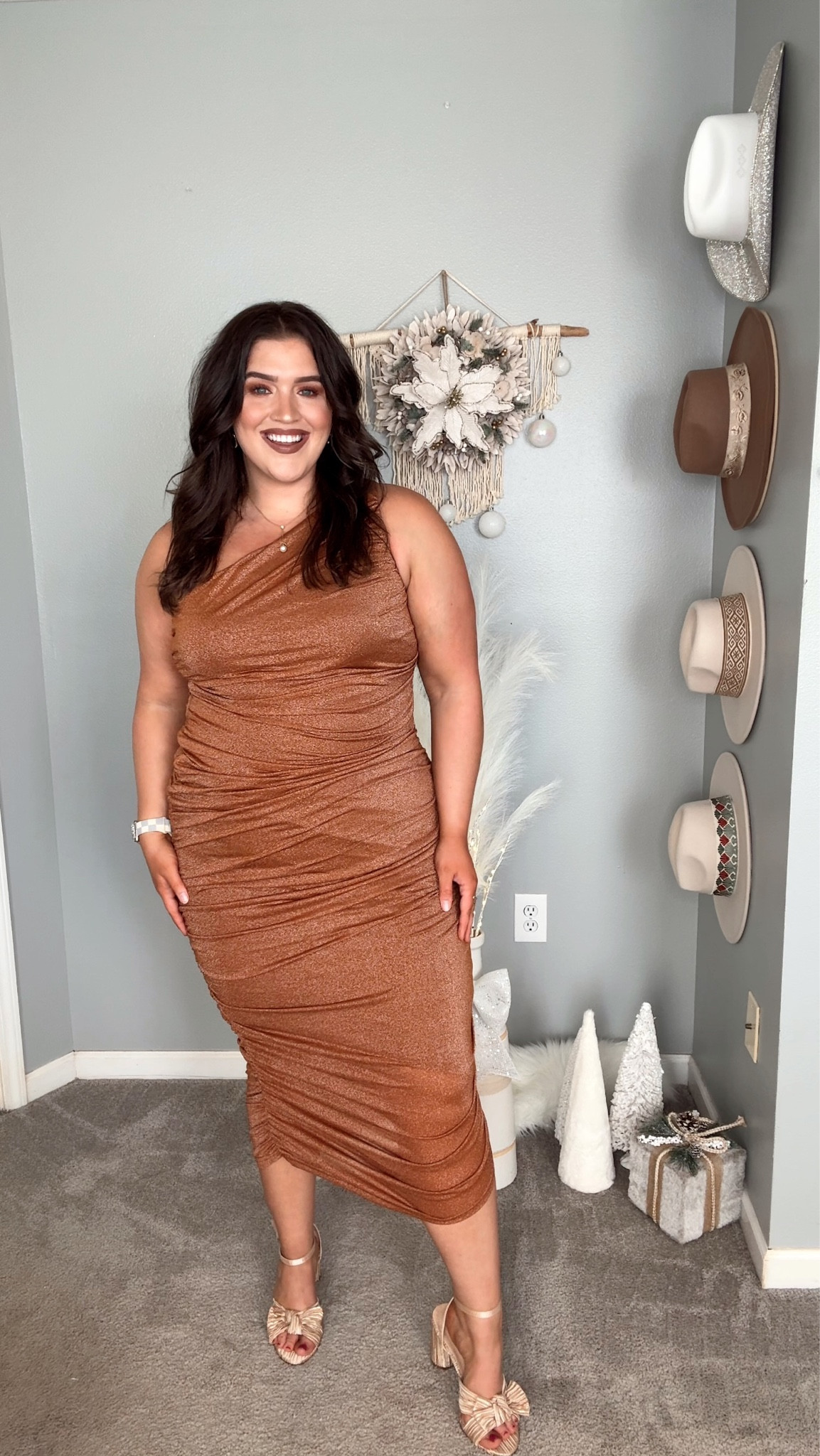 Curvy holiday party dress ✨🥂 Wedding guest formalwear cocktail attire 
Size: XL 
#midsizefashion #plussizefashion #holidaydress #partydress #ootn #cocktaildress #formalwear #shimmer #golddress #goldheels #bowheels #christmasparty #nye #shapewear 

#LTKSeasonal #LTKplussize #LTKHoliday