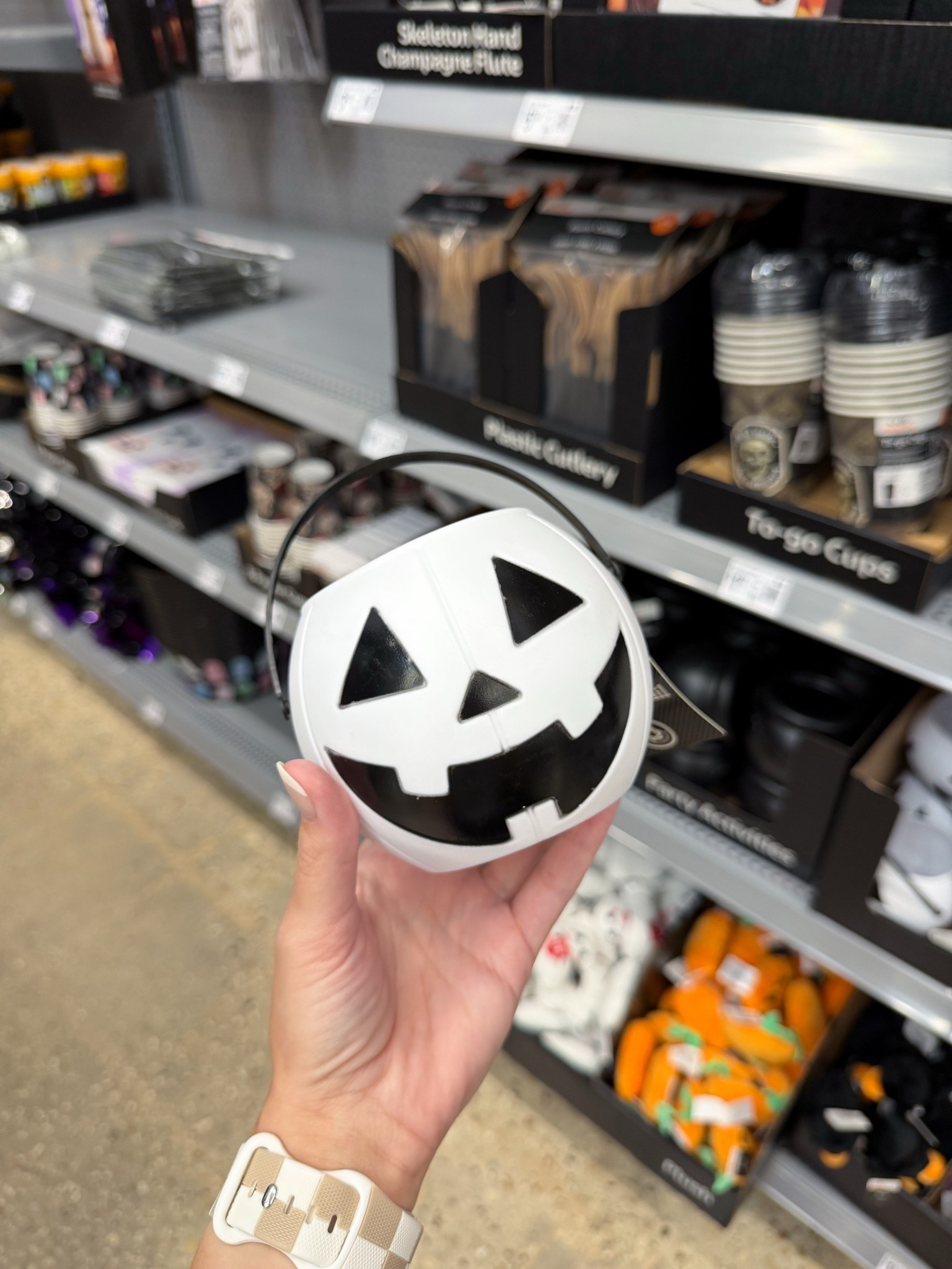 How cute is this mini Jack o lantern basket! So cute and perfect for the Halloween season! @Walmart

#LTKmomlife #LTKHome #LTKSeasonal