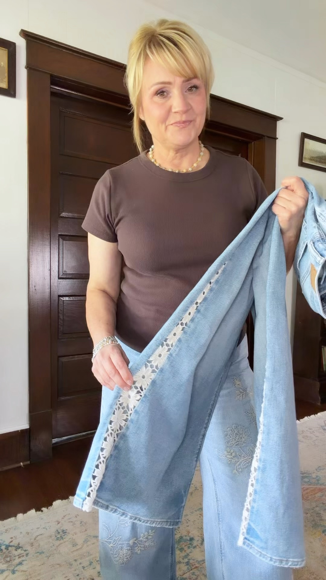 Wide leg jeans from American Eagle 
I wear size 8 and regular inseam.

#LTKootd #LTKOver40