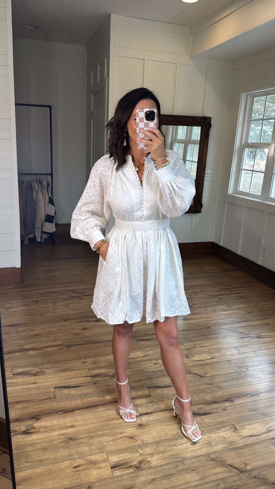 The most beautiful dress for Easter, the details are gorgeous!


Spring dress  spring fashion  spring outfit  women's look  women's style  women's dress  spring look  women's fashion



#LTKSeasonal #LTKStyleTip